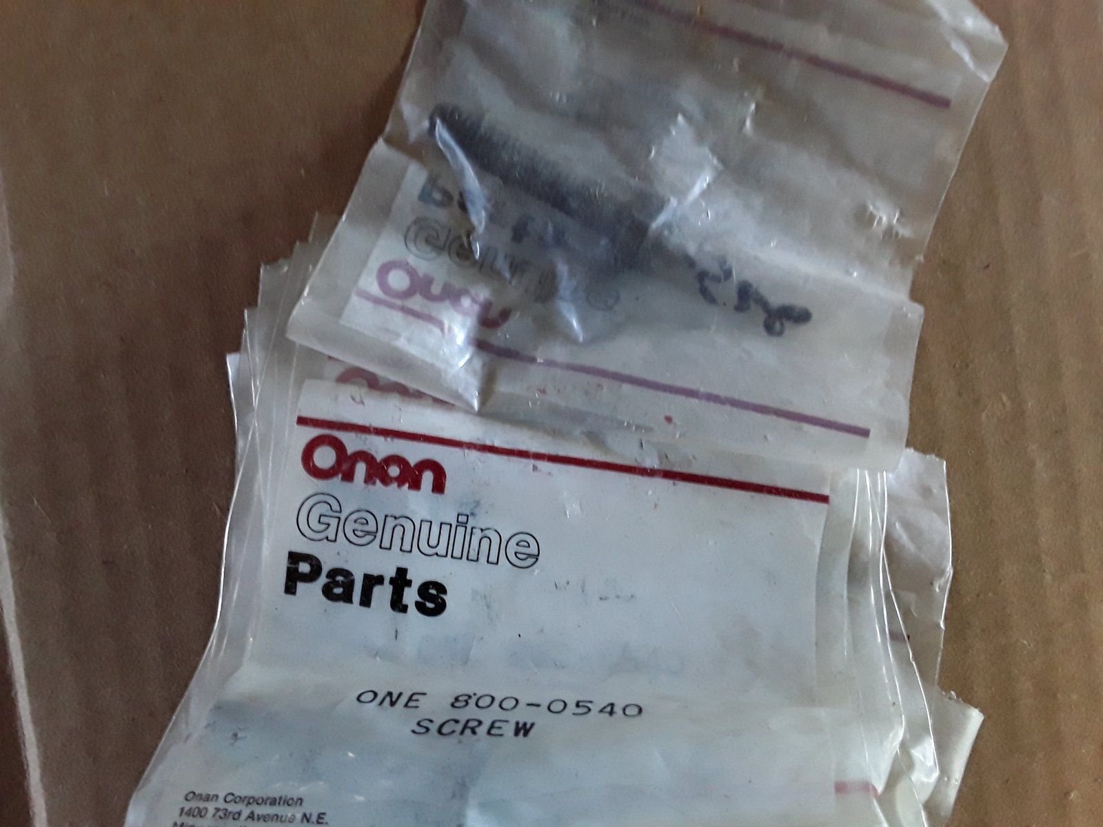 26-526 BOLT ONAN 800-0540 - Ingersoll/Case Tractor Part