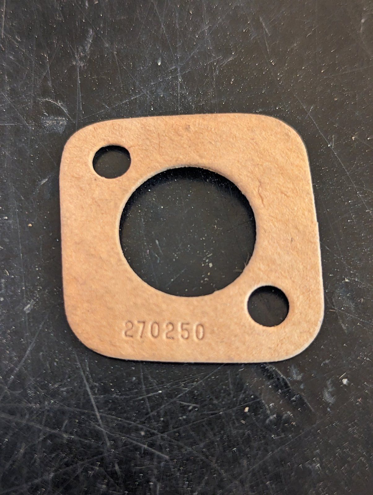 270250 BRIGGS FUEL TANK GASKET - Ingersoll/Case Tractor Part