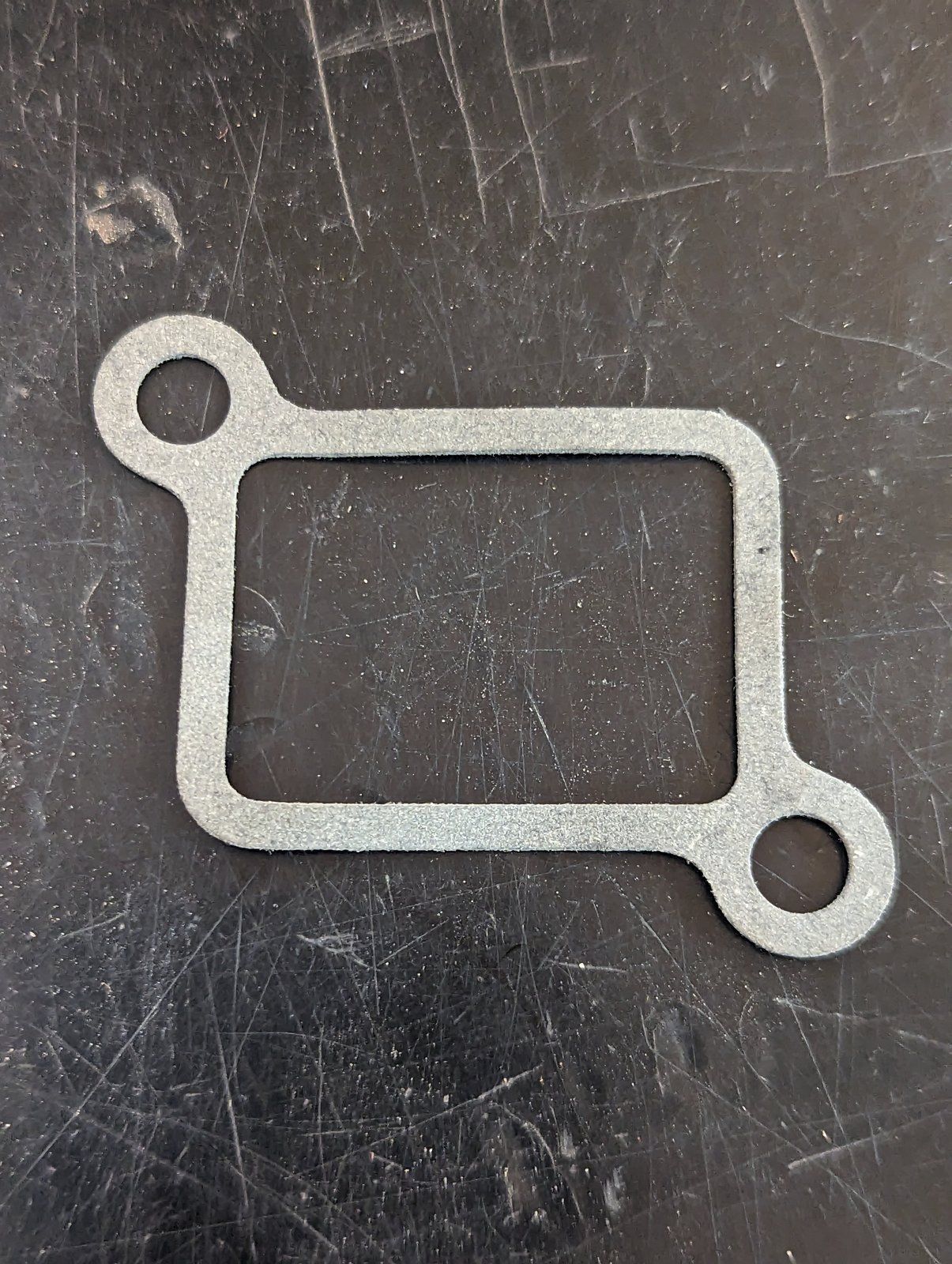 270972 BRIGSS INTAKE GASKET - Ingersoll/Case Tractor Part