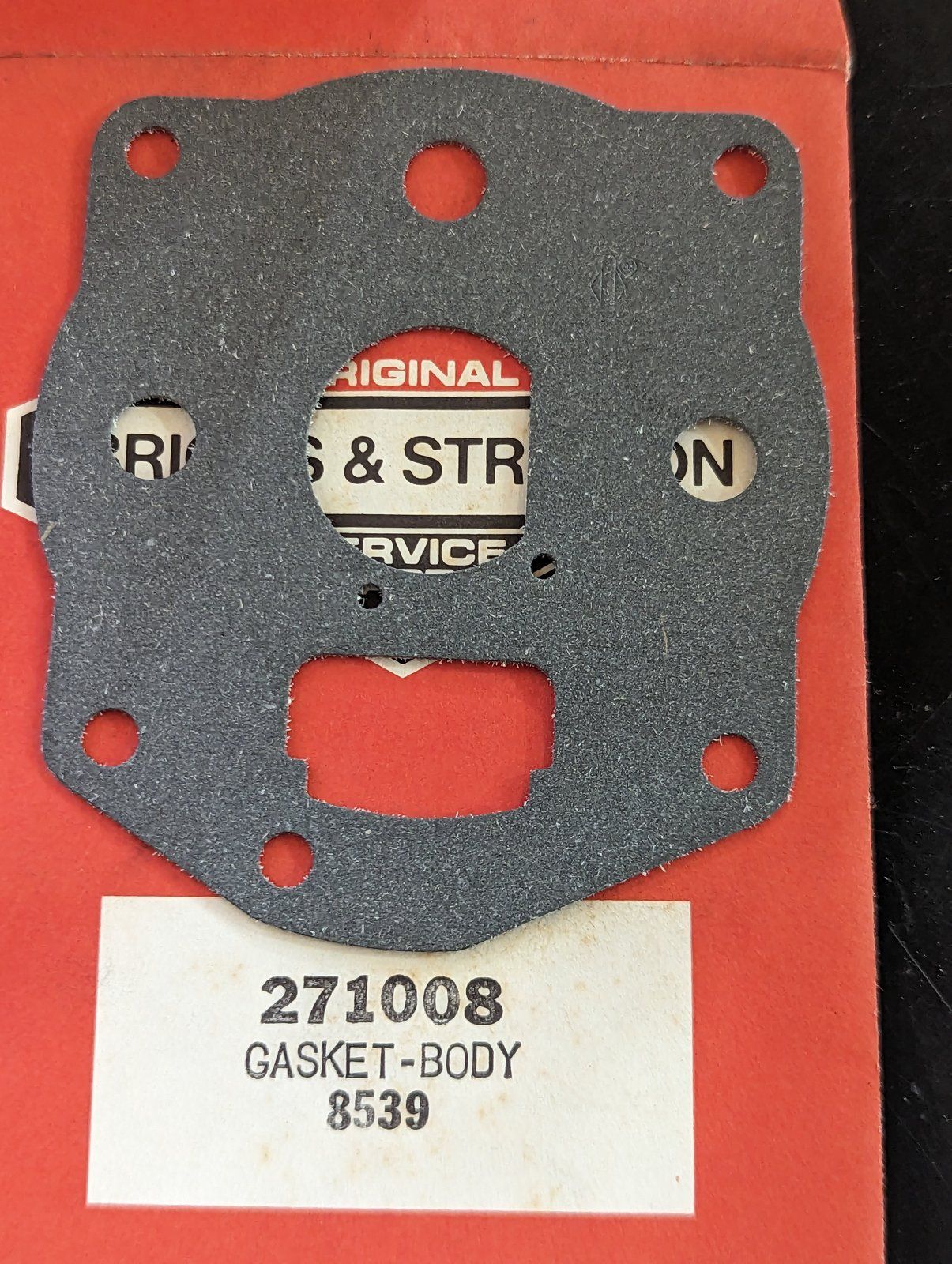 271008 BRIGGS CARB BODY GASKET - Ingersoll/Case Tractor Part