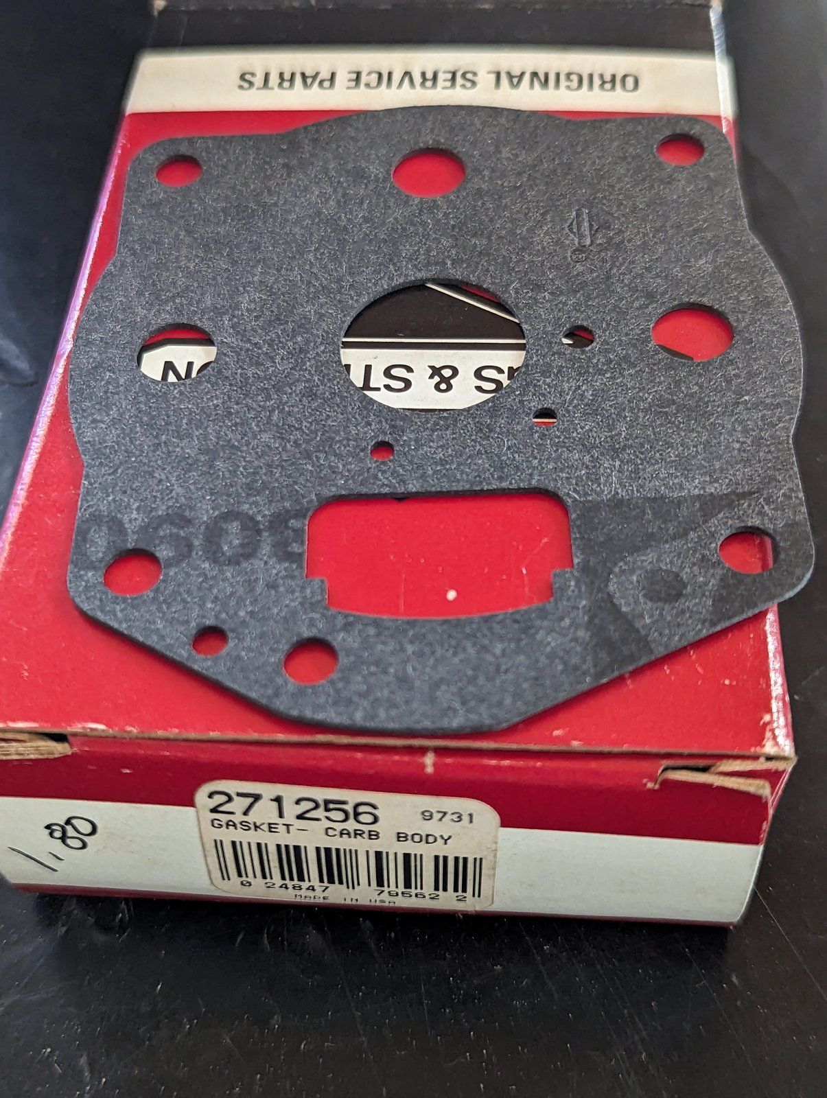 271256 BRIGGS CARB BODY GASKET - Ingersoll/Case Tractor Part