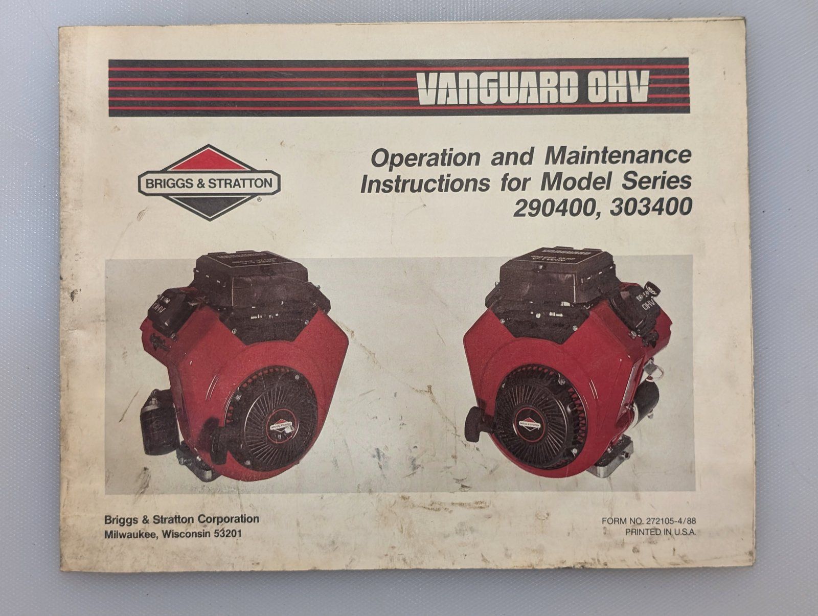 272105 4/88 BRIGGS OPERATION MAINTENANCE INSTRUCTIONS 290400 303400 - Ingersoll/Case Tractor Part