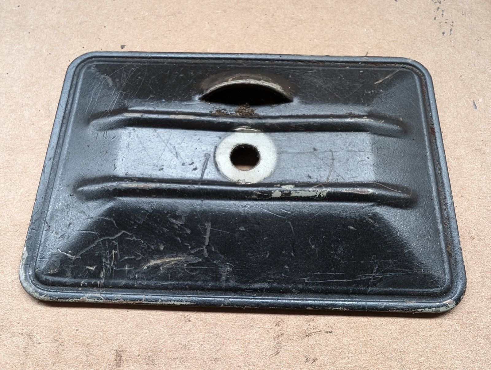 275143 USED KOHLER VALVE COVER - Ingersoll/Case Tractor Part