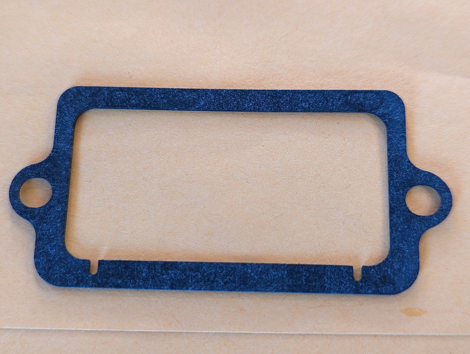 27549S BRIGGS BREATHER GASKET - Ingersoll/Case Tractor Part