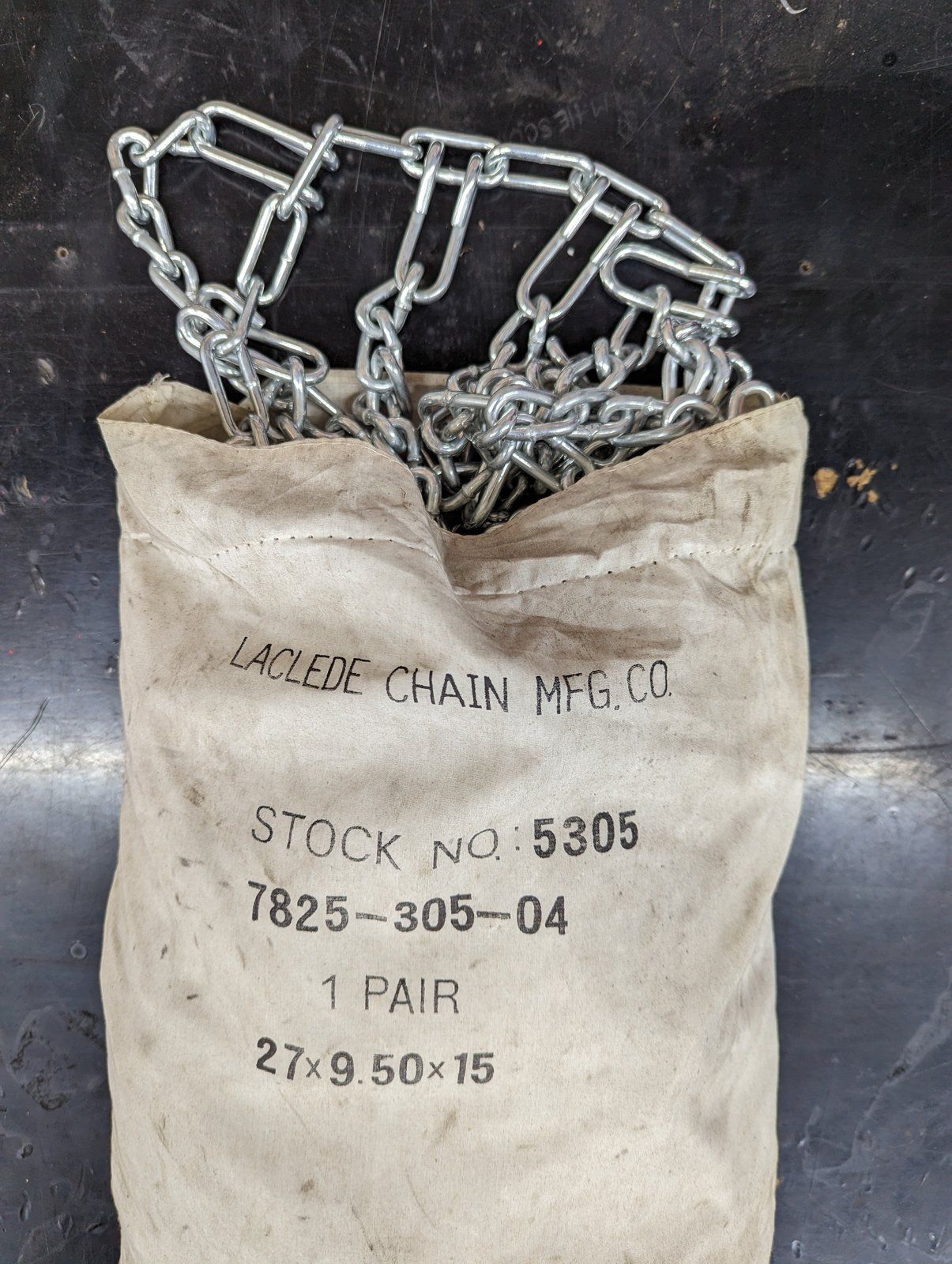 27X9.50X15 2-LINK TIRE CHAINS - Ingersoll/Case Tractor Part