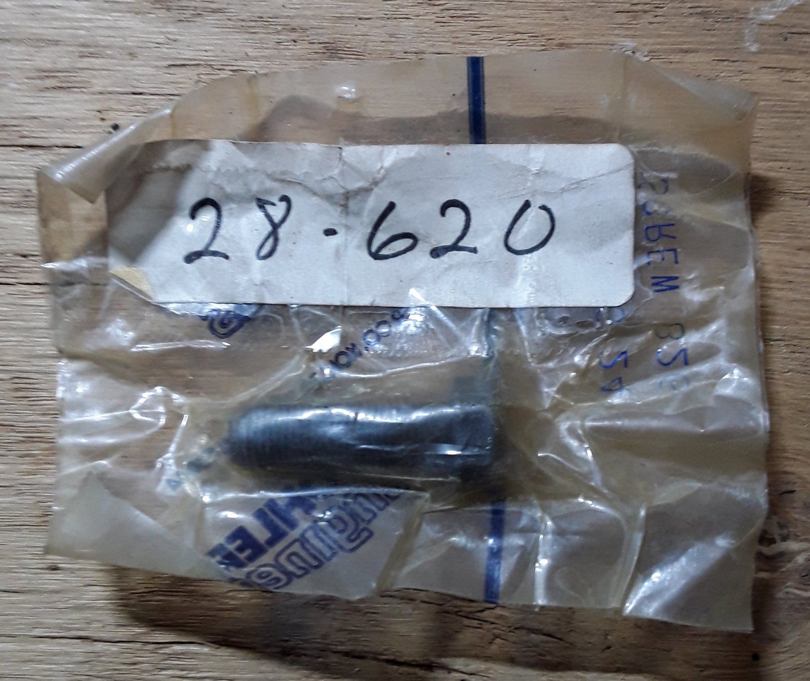 28-620 BOLT 2508624 KOHLER - Ingersoll/Case Tractor Part