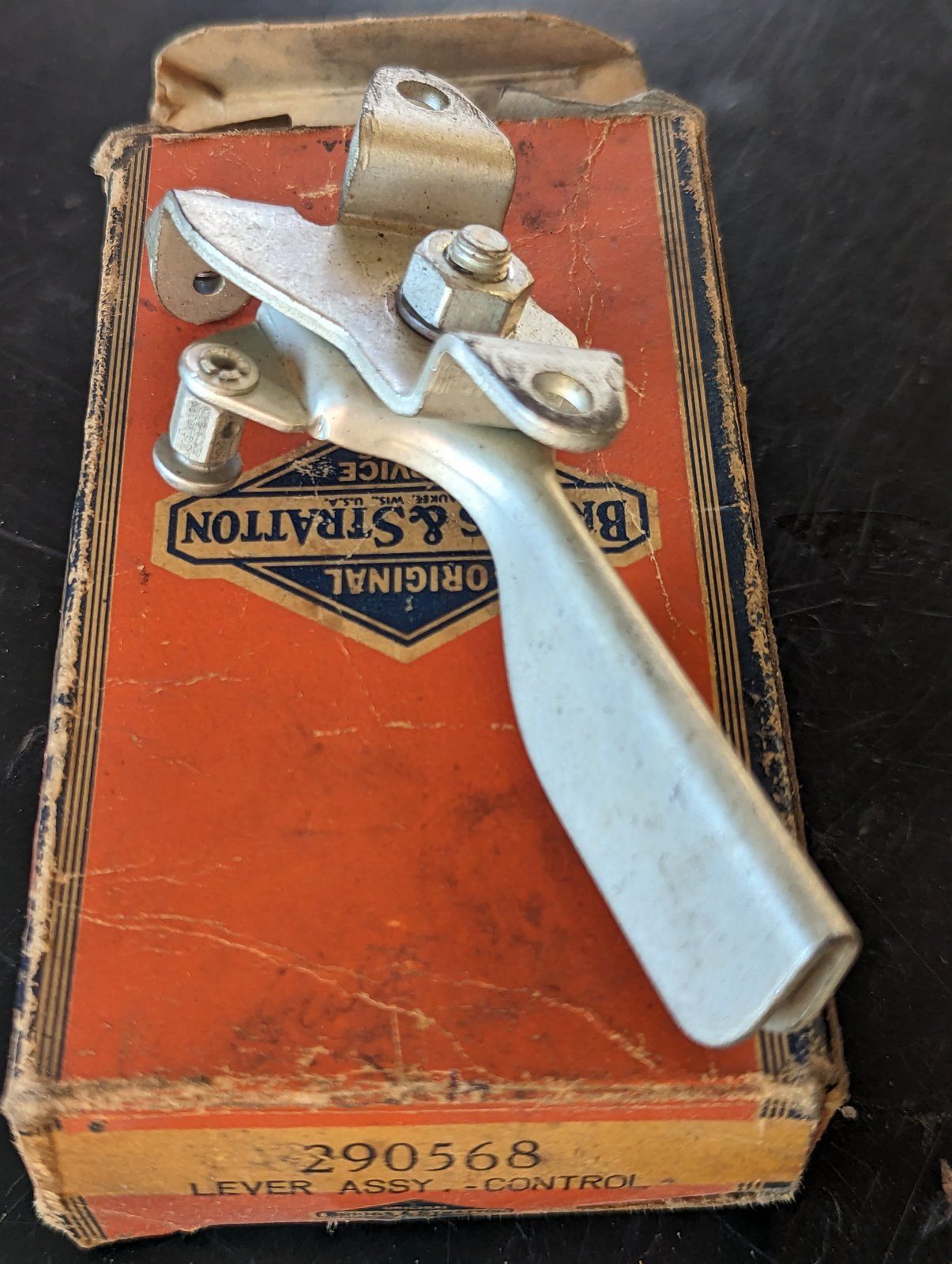 290568 BRIGGS CONTROL LEVER - Ingersoll/Case Tractor Part
