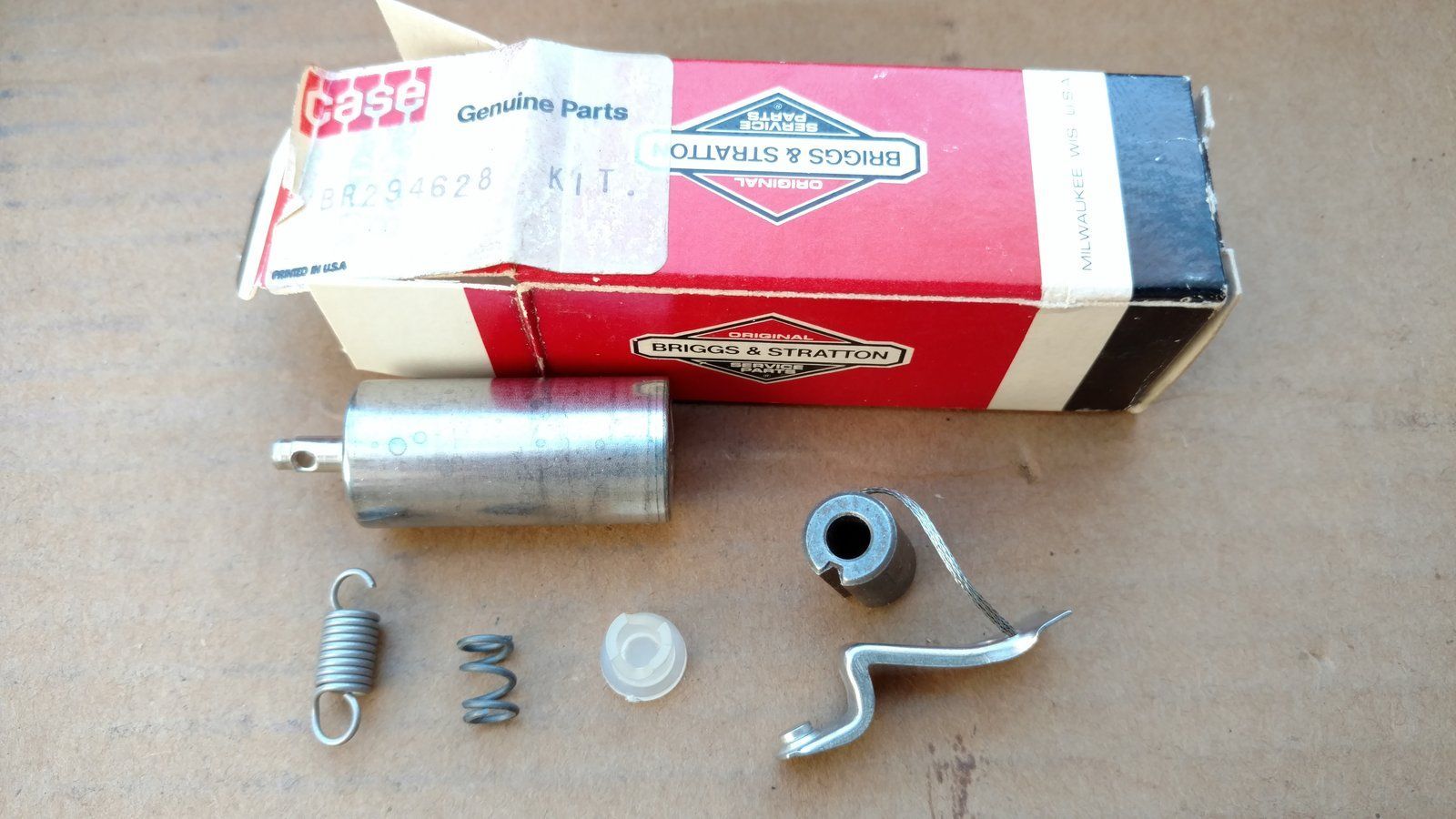 294628 BRIGGS BREAKER IGNITION B/S 294628 - Ingersoll/Case Tractor Part