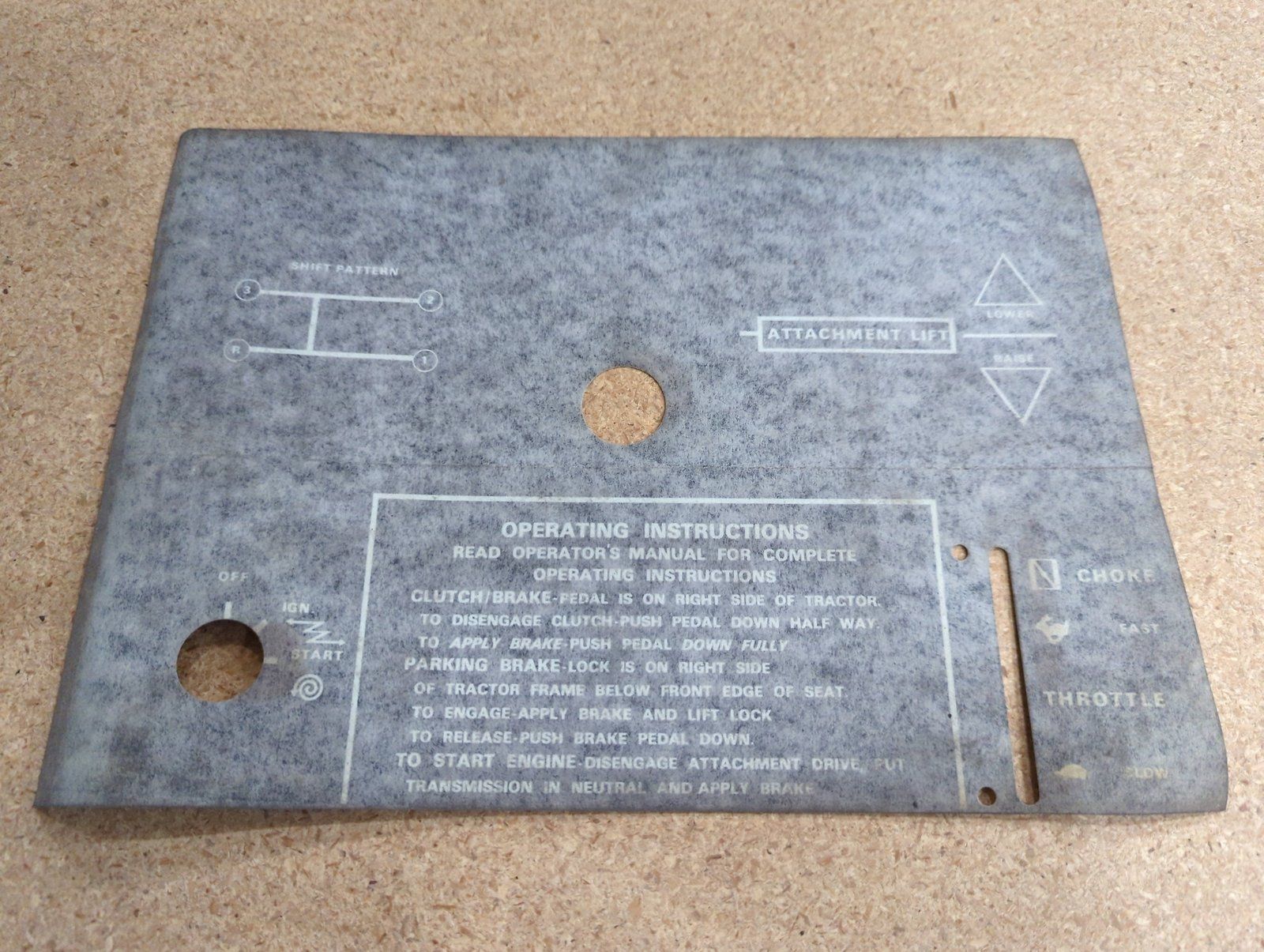 321-2476 DECAL DASH - Ingersoll/Case Tractor Part