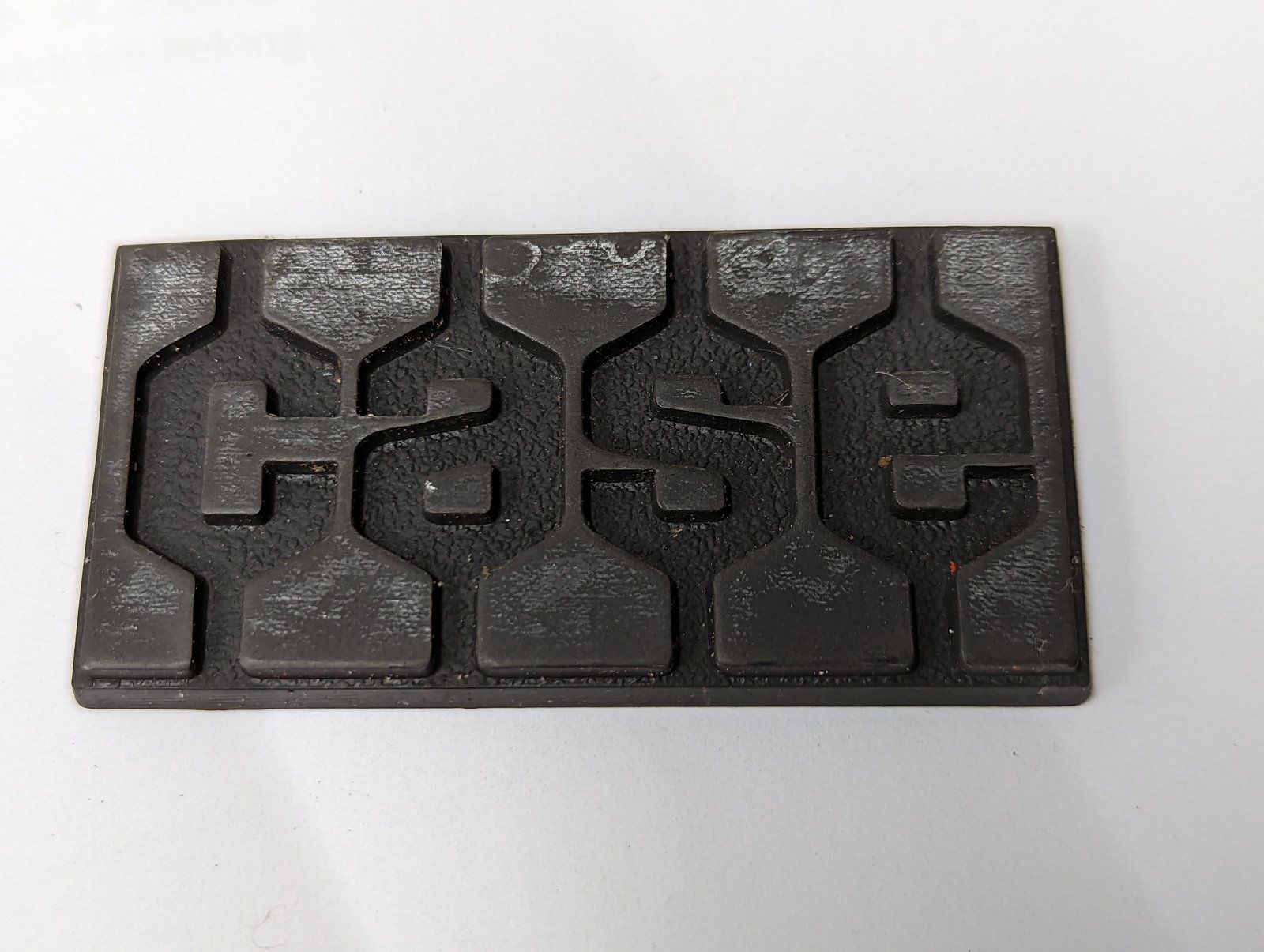 321-5040 CASE MEDALLION USED - Ingersoll/Case Tractor Part