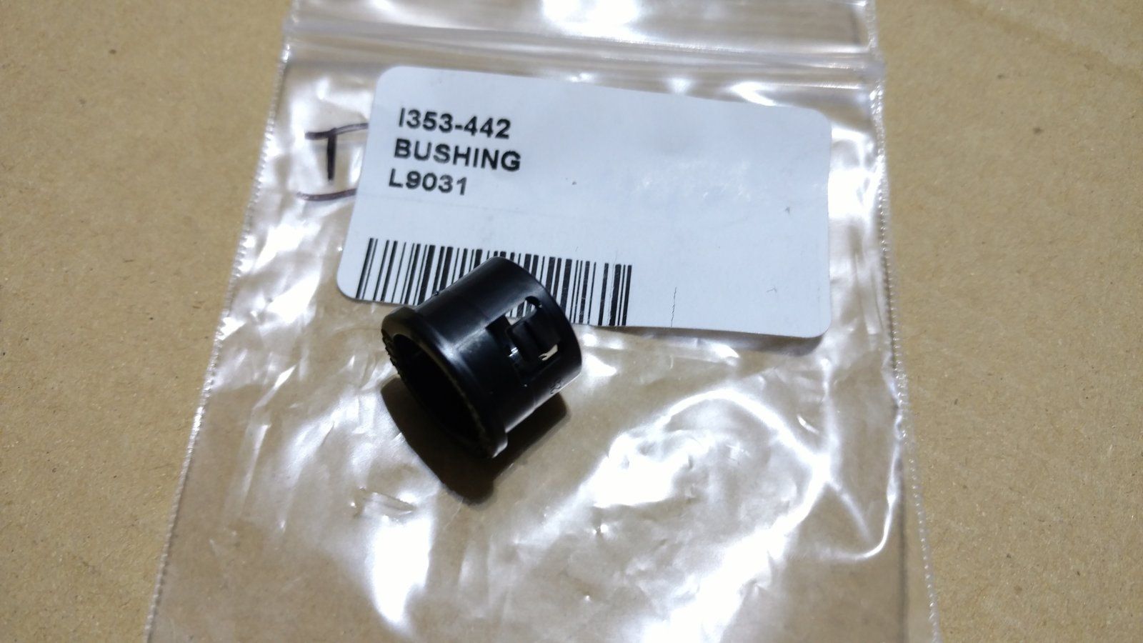 353-442 BUSHING-BEARING C29636 - Ingersoll/Case Tractor Part