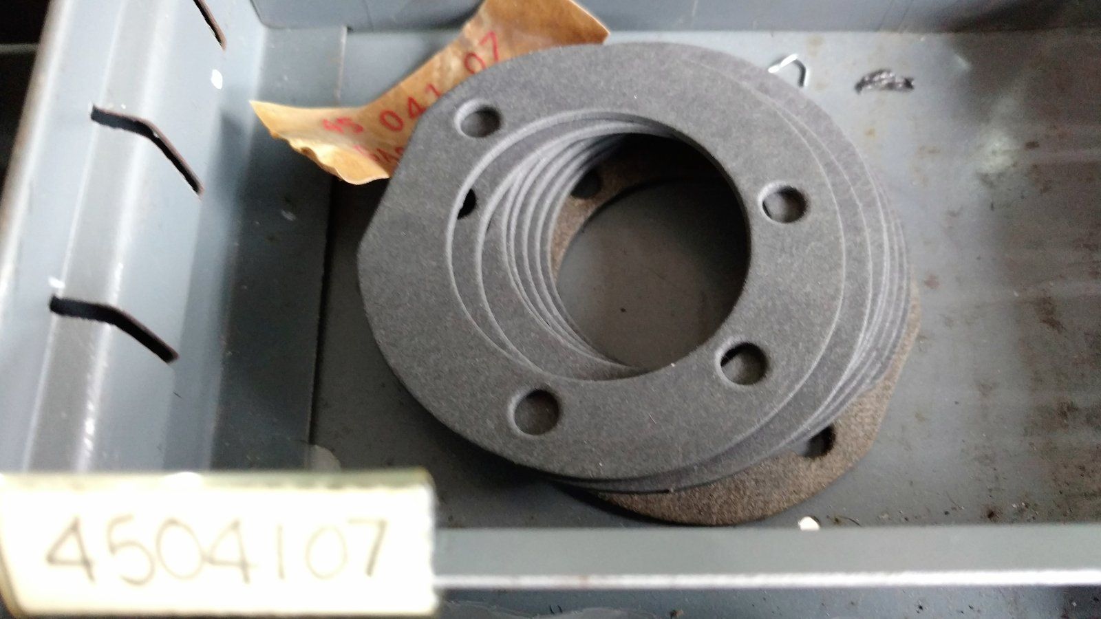 4504107 GASKET AIR CLEANER - Ingersoll/Case Tractor Part
