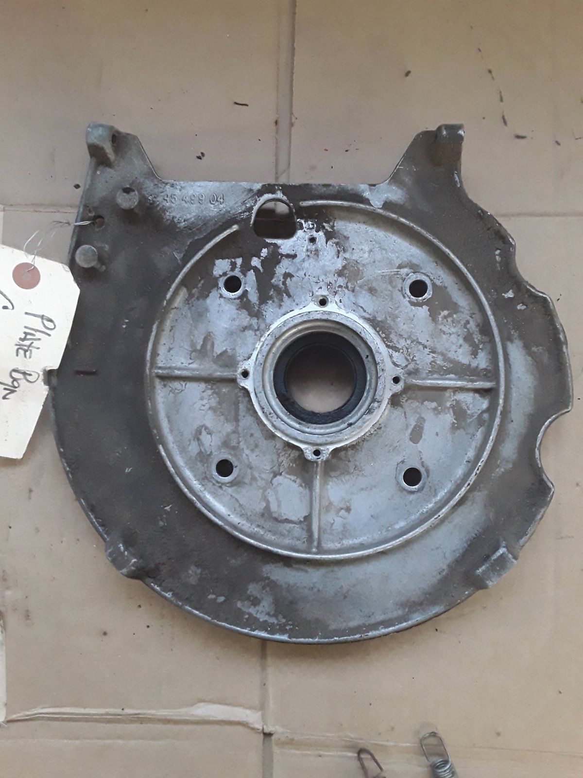 4549904 USED KOHLER BEARING PLATE - Ingersoll/Case Tractor Part