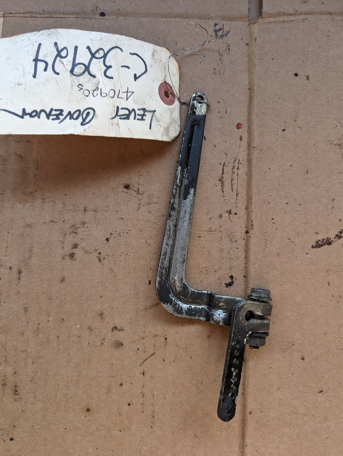 470920S USED KOHLER M14 GOVERNOR LEVER C32924 - Ingersoll/Case Tractor Part