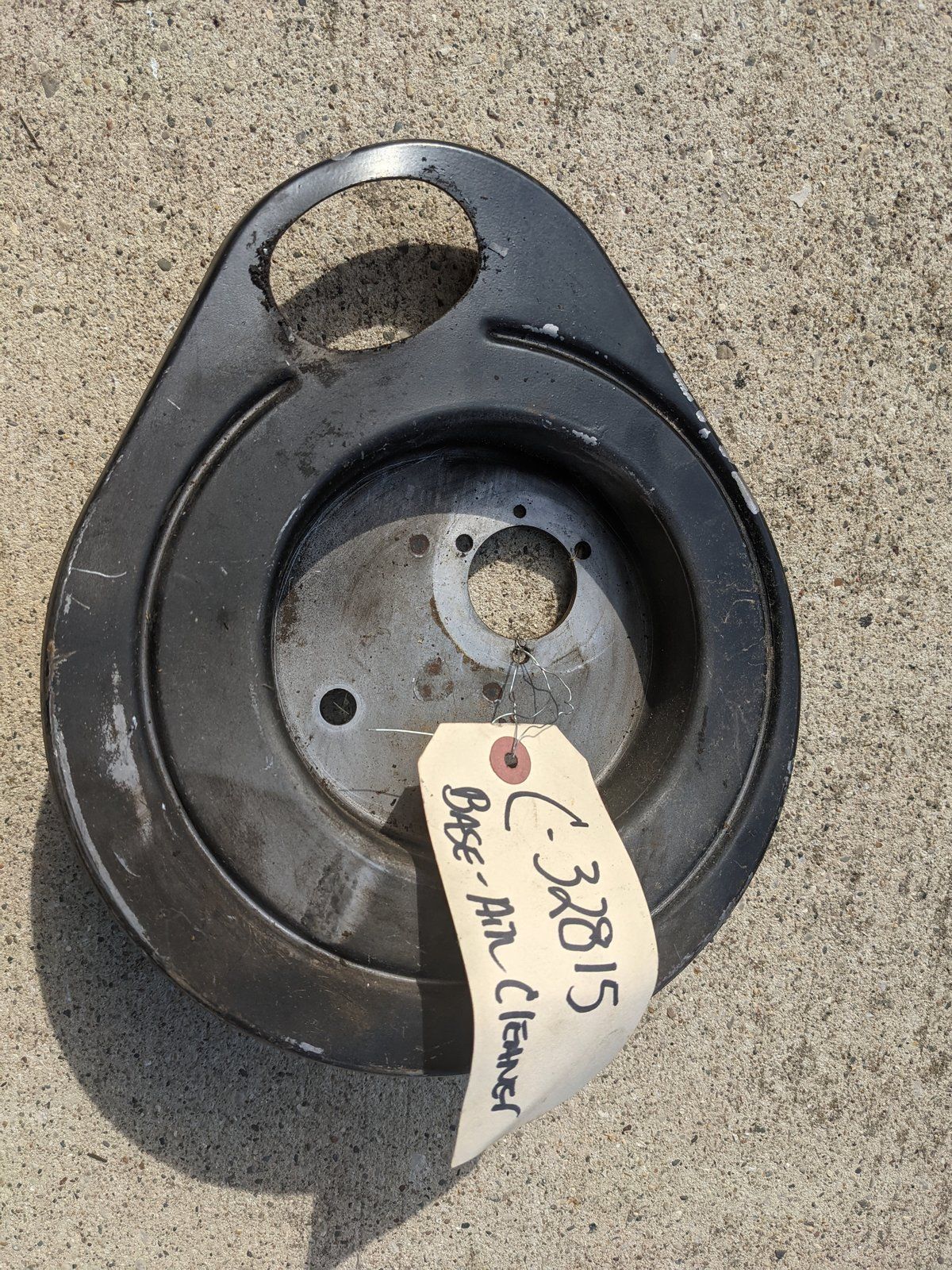 4709411S C32815 USED KOHLER BASE - AIR CLEANER M12 M14 - Ingersoll/Case Tractor Part