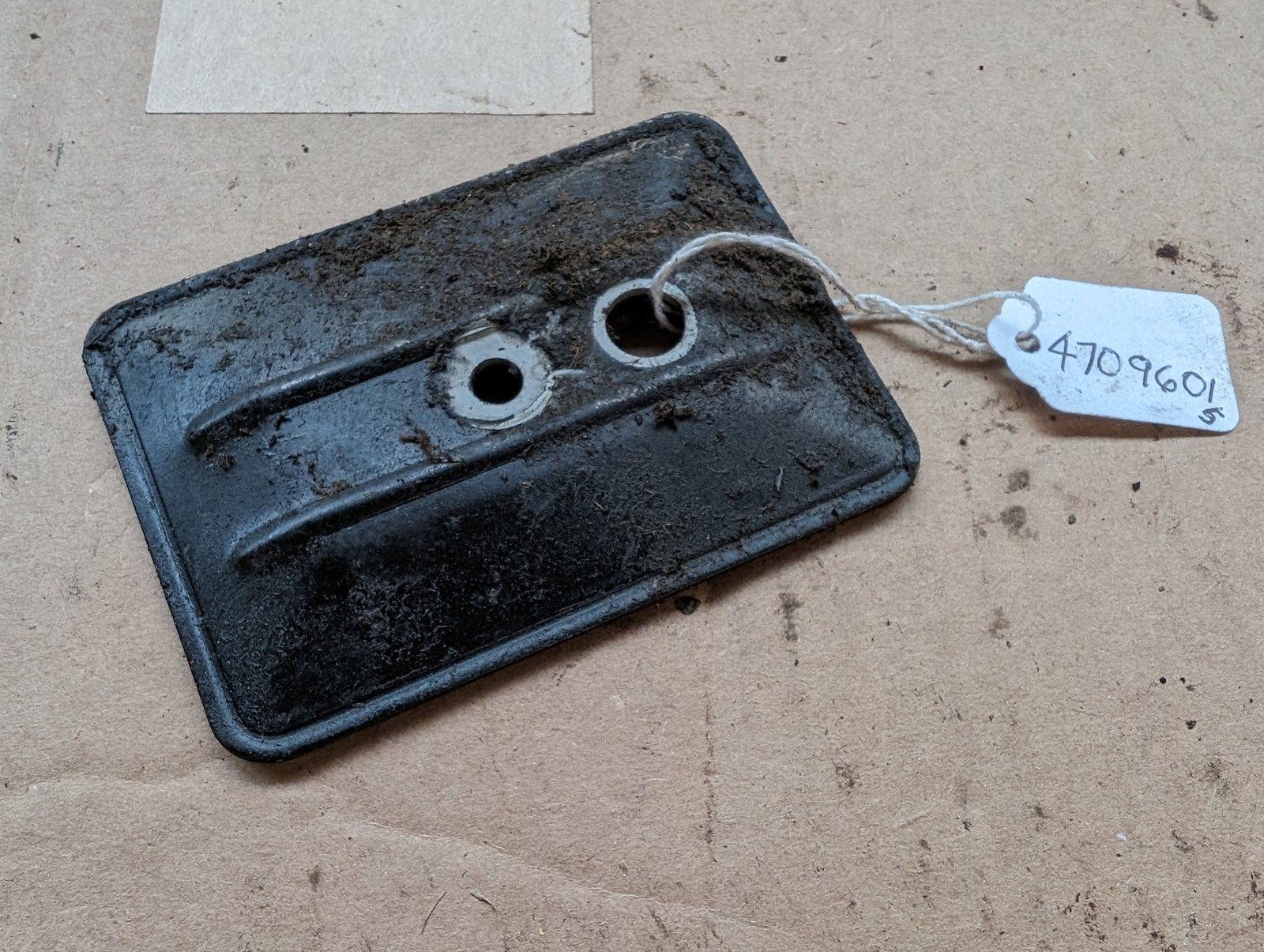 4709601S USED KOHLER VALVE COVER - Ingersoll/Case Tractor Part
