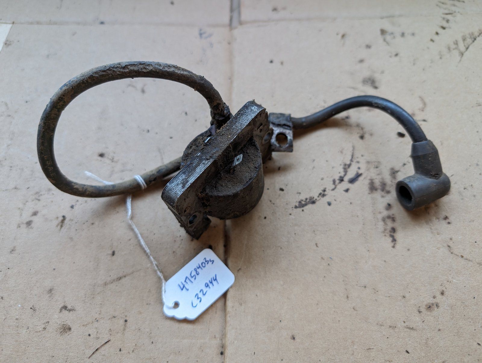 4758403S USED KOHLER M14 COIL C32944 - Ingersoll/Case Tractor Part