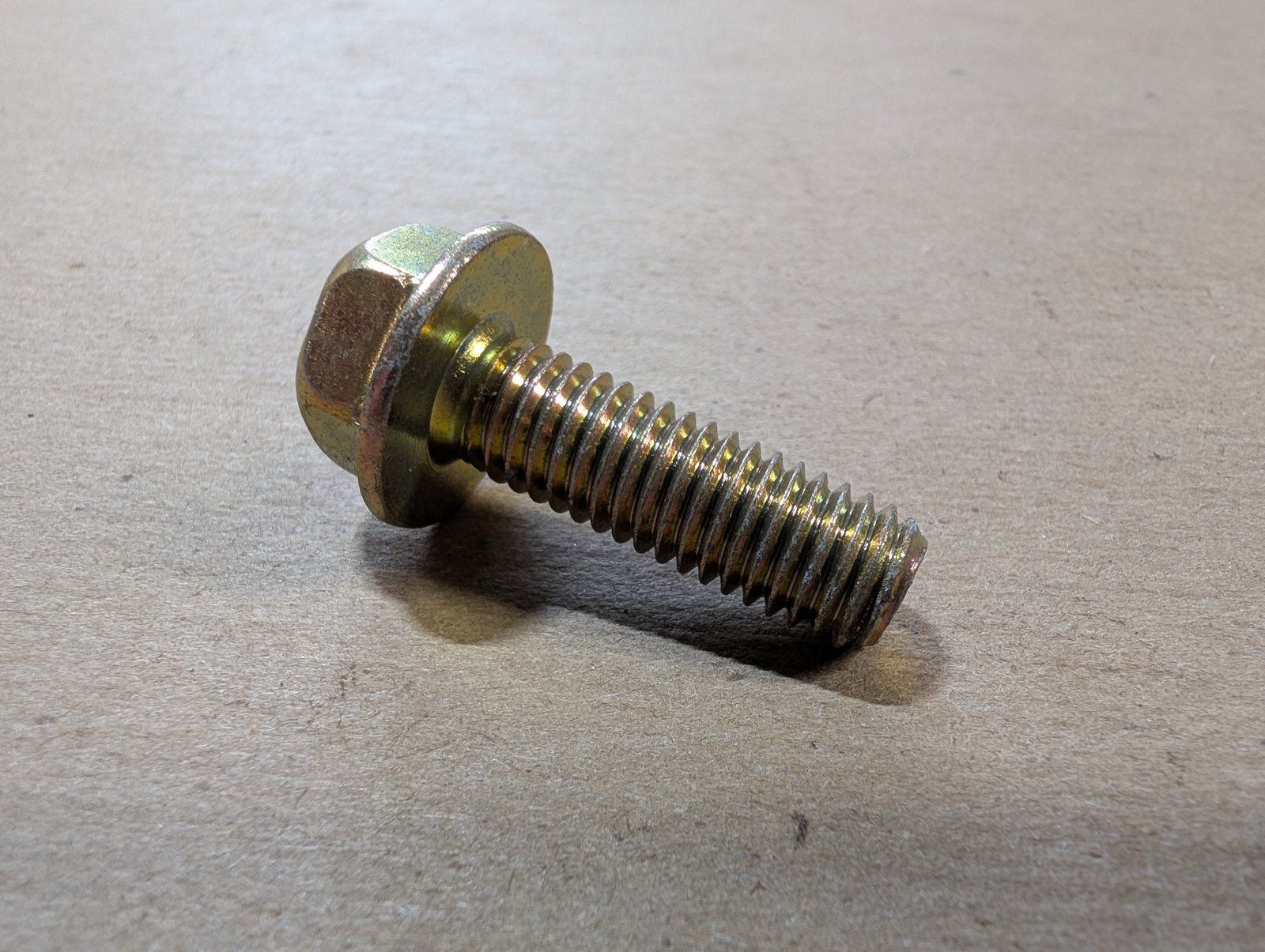 514-C1 BOLT M8-1.25 X 25 HX FL CL 8.8 ZP - Ingersoll/Case Tractor Part
