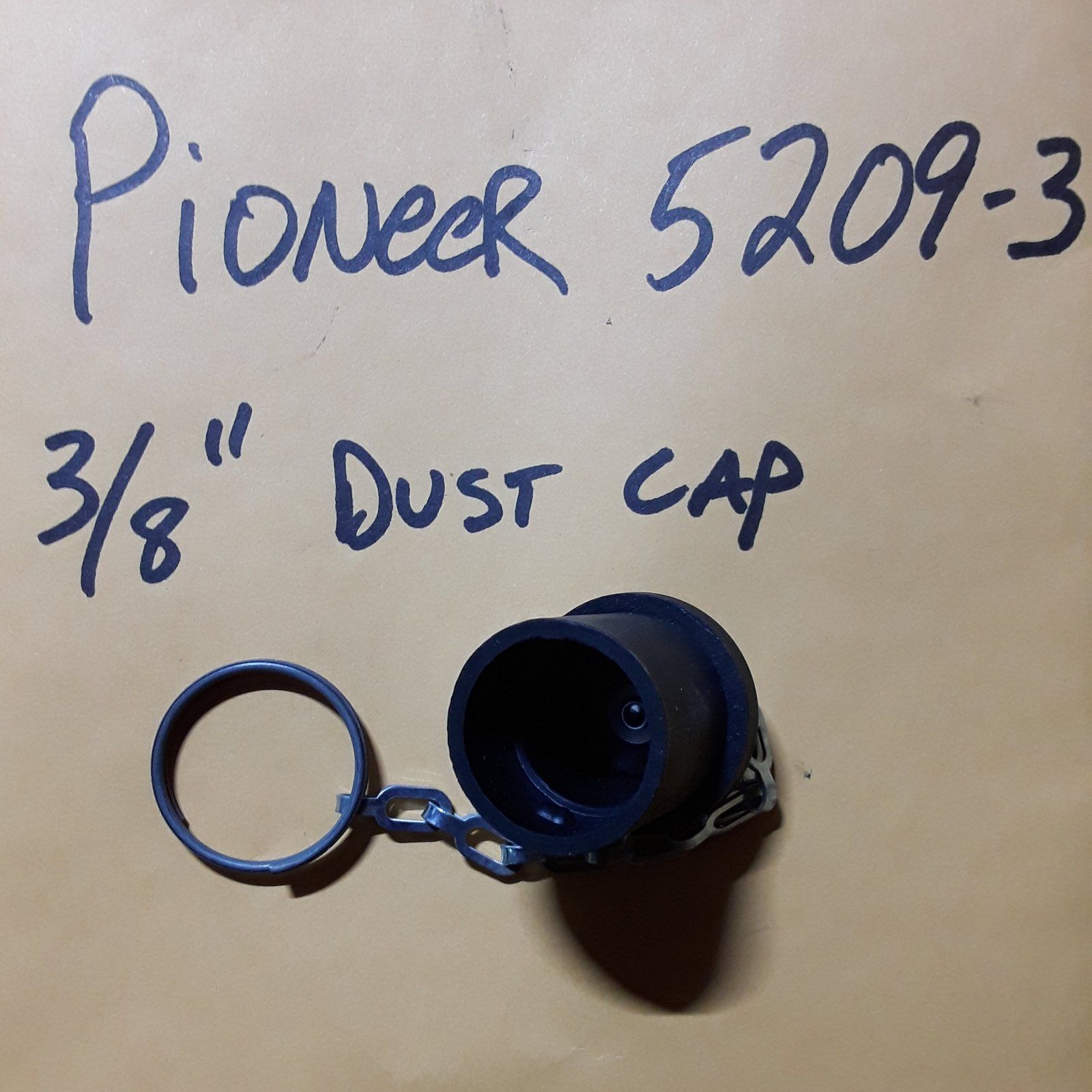 5209-3 PIONEER 3/8" HYD DUST CAP - Ingersoll/Case Tractor Part