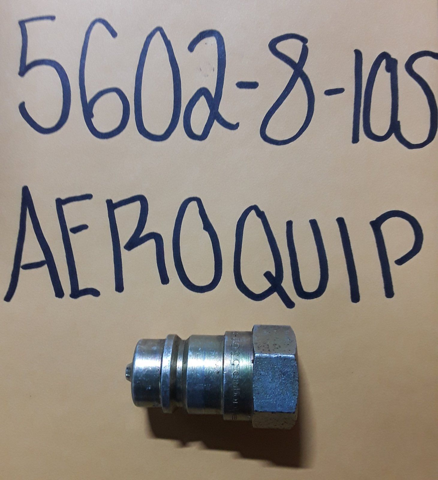5602-8-10S AEROQUIP MALE HYDRAULIC COUPLER - Ingersoll/Case Tractor Part