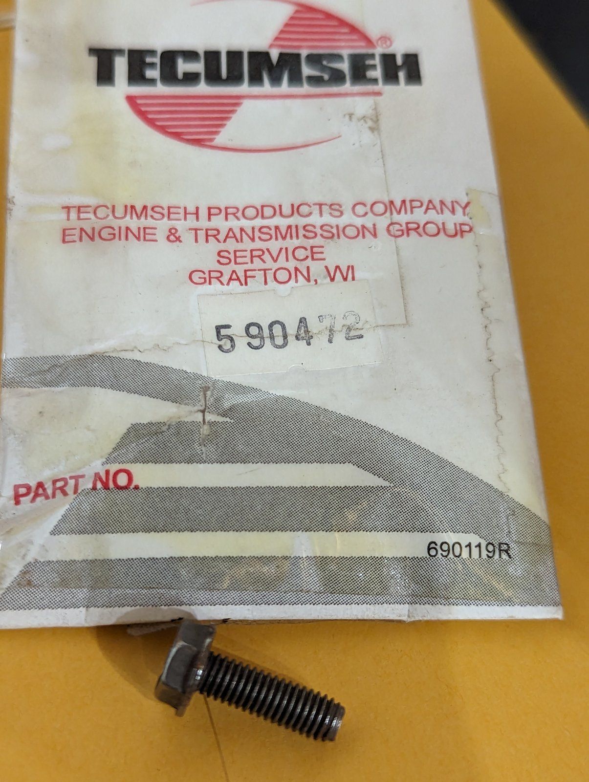 590472 TECUMSEH SCREW - Ingersoll/Case Tractor Part