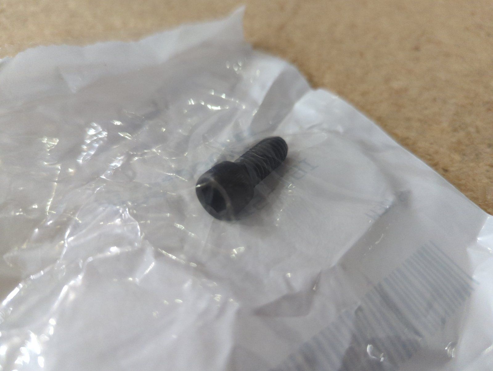 61-512 SCREW 5/16x5/8 Socket HD - Ingersoll/Case Tractor Part