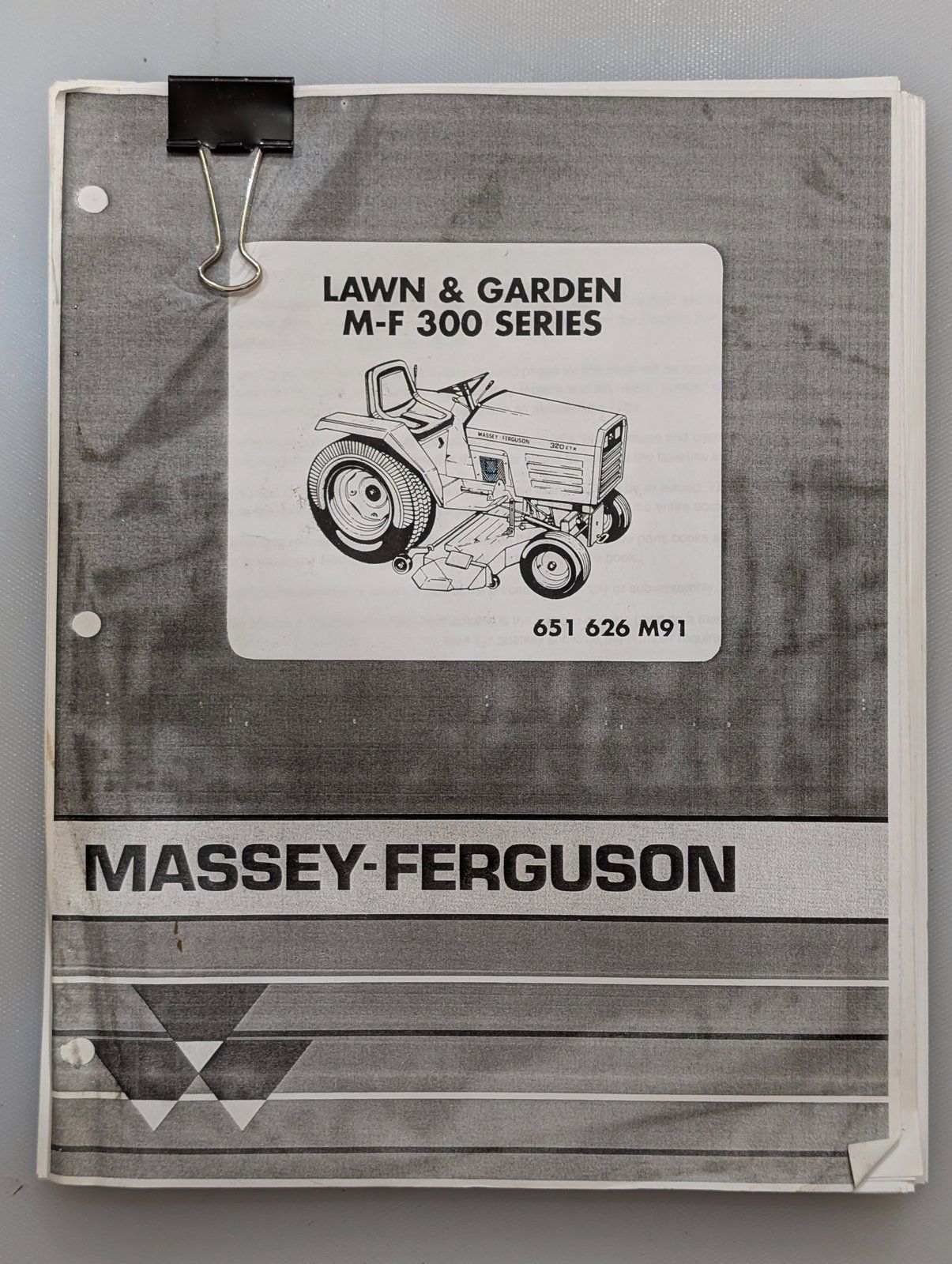 651626M91 PC MASSEY FERGUSON 316 318 320 GARDEN TRACTOR - copy - Ingersoll/Case Tractor Part