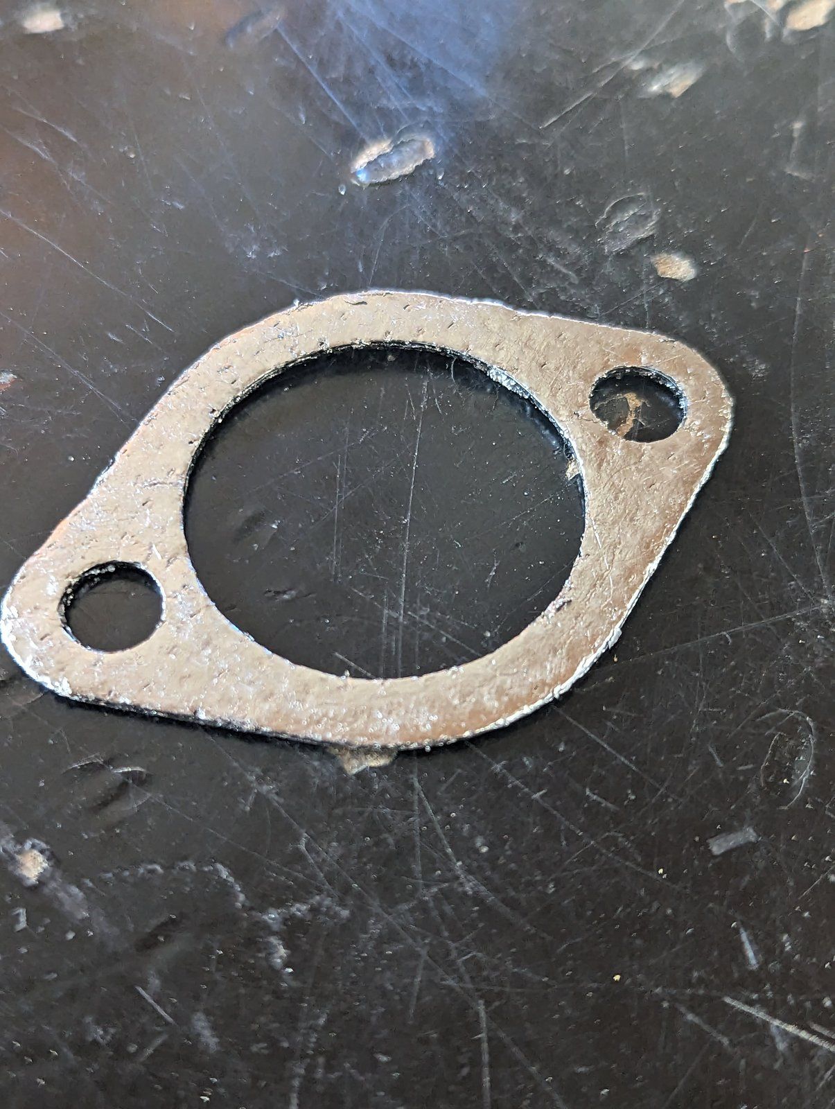 692236 BRIGGS EXHAUST GASKET - Ingersoll/Case Tractor Part
