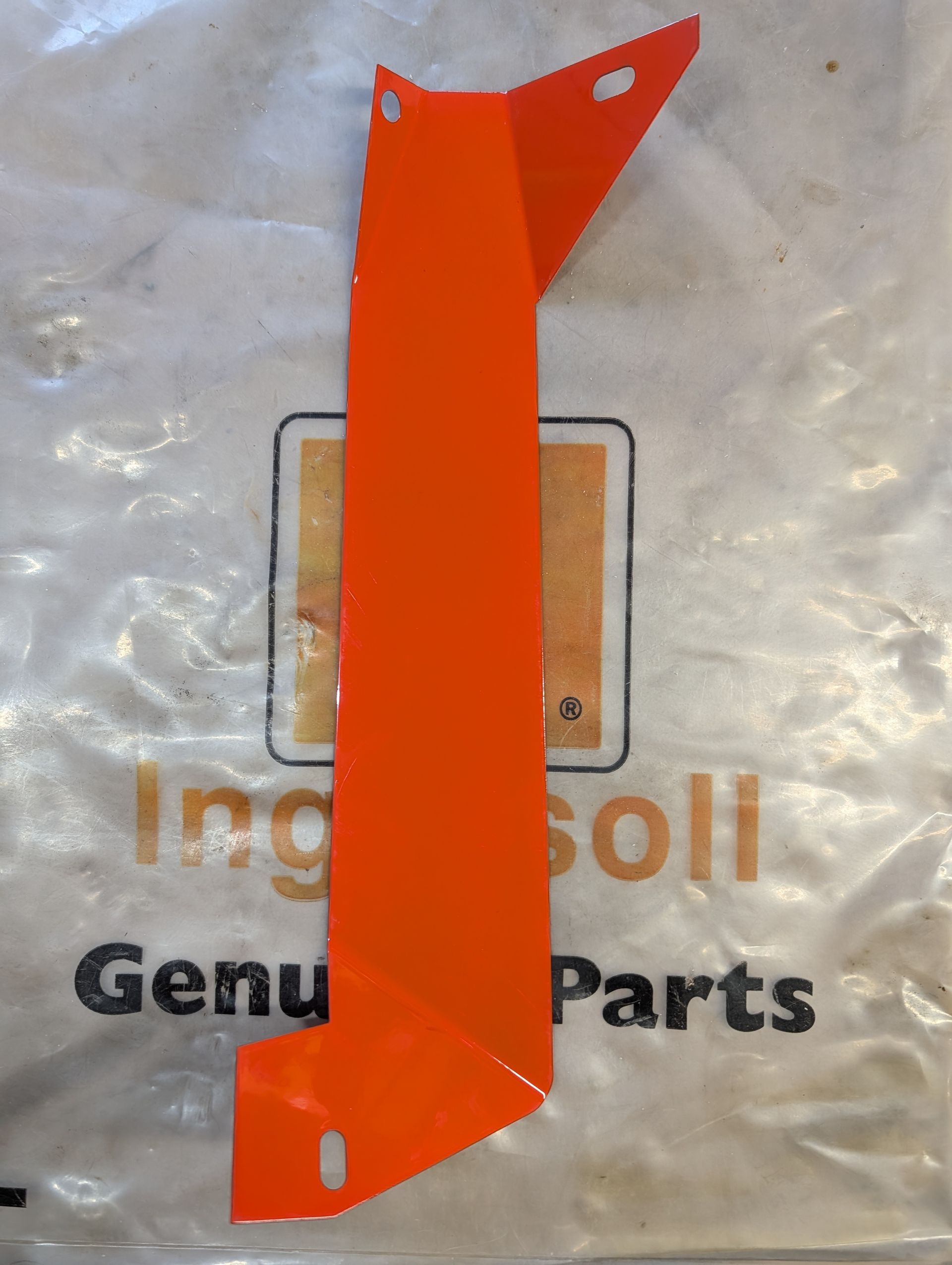 C33570 EXTENDER HOOD RH - Ingersoll/Case Tractor Part