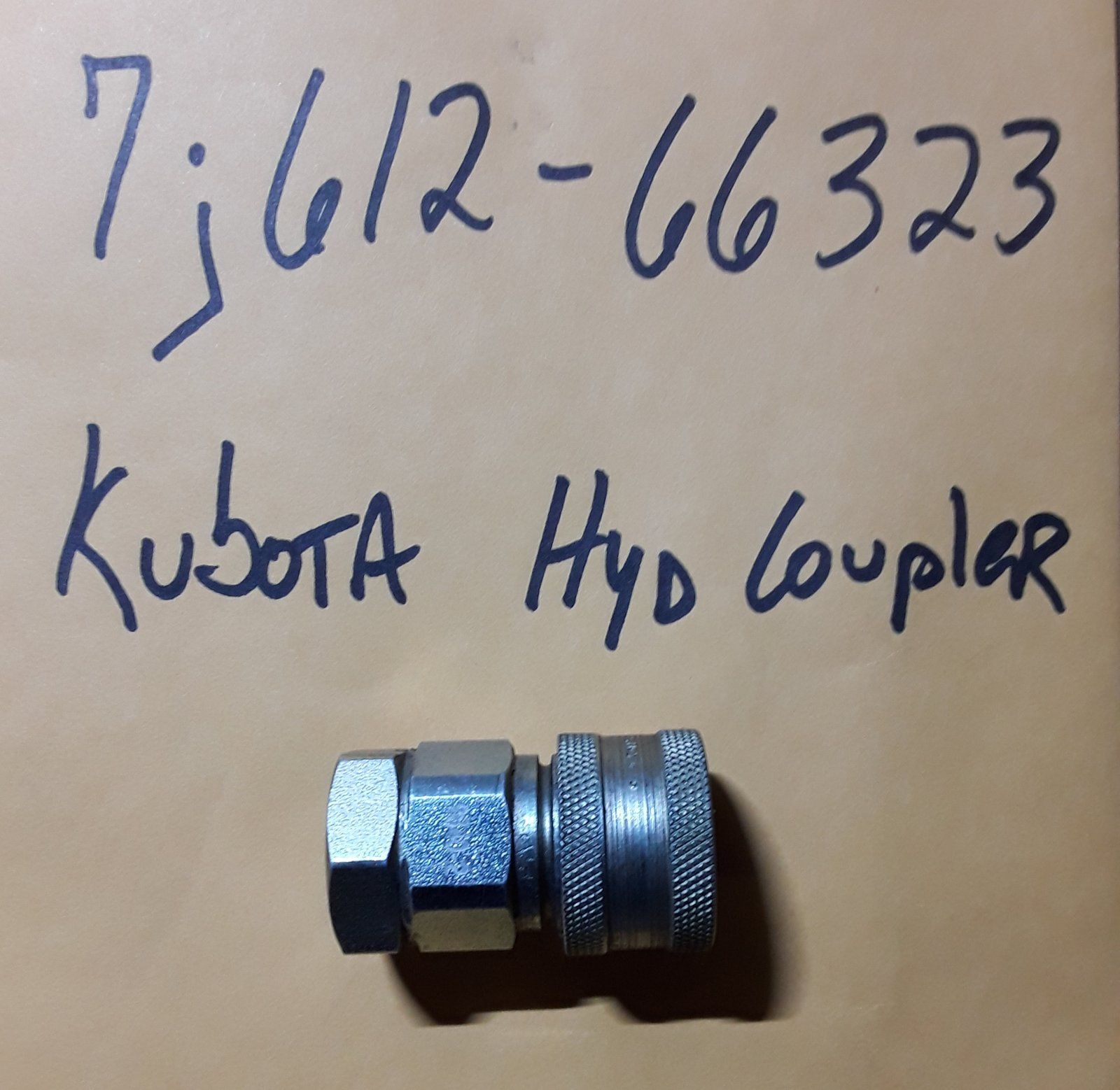 7J612-66323 KUBOTA HYDRAULIC COUPLER - Ingersoll/Case Tractor Part
