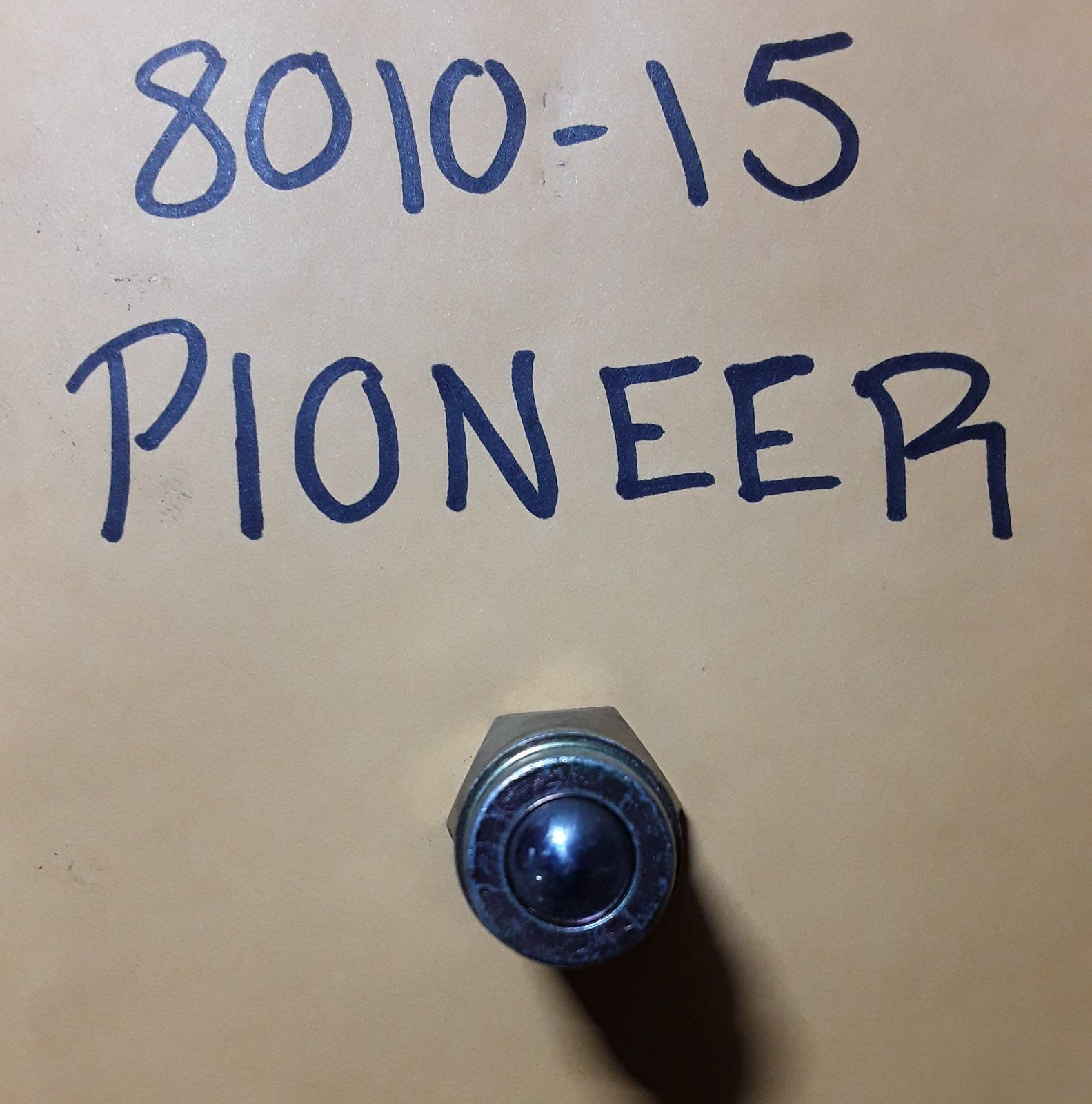 8010-15 PIONEER MALE HYDRAULIC TIP - Ingersoll/Case Tractor Part