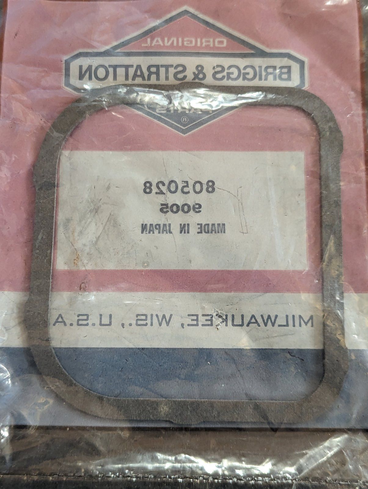 805028 BRIGGS VALVE COVER GASKET - Ingersoll/Case Tractor Part