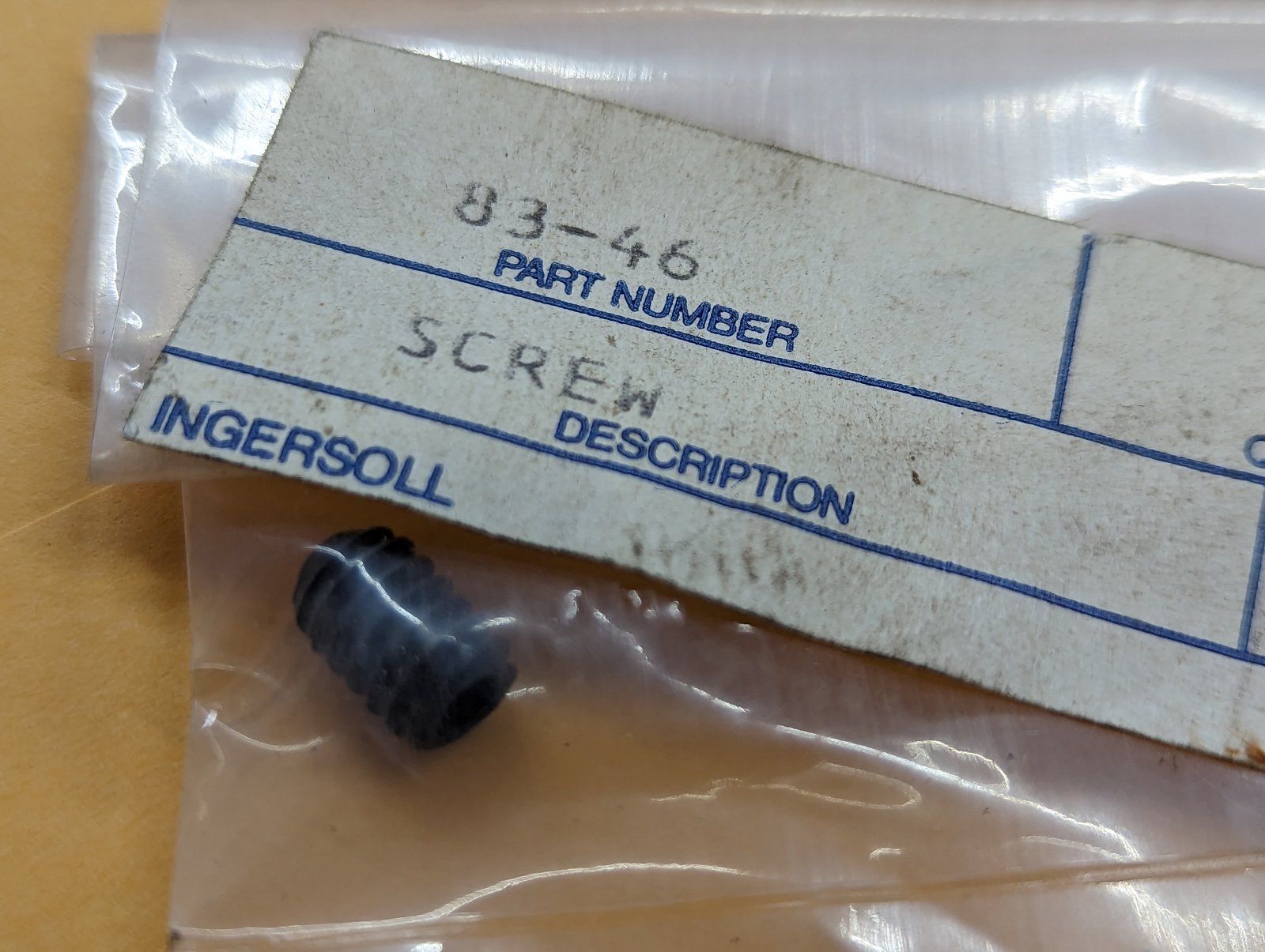 83-46 SET SCREW 1/4"-20 20-63 - Ingersoll/Case Tractor Part