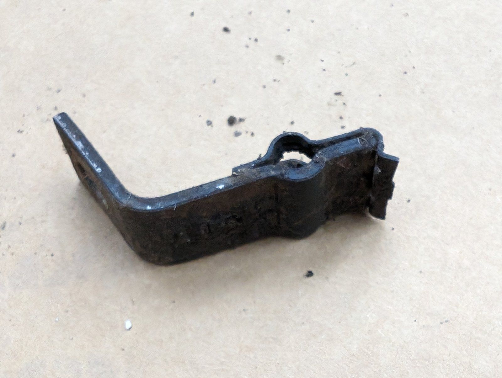 A-237559-S USED KOHLER THROTTLE BRACKET - Ingersoll/Case Tractor Part