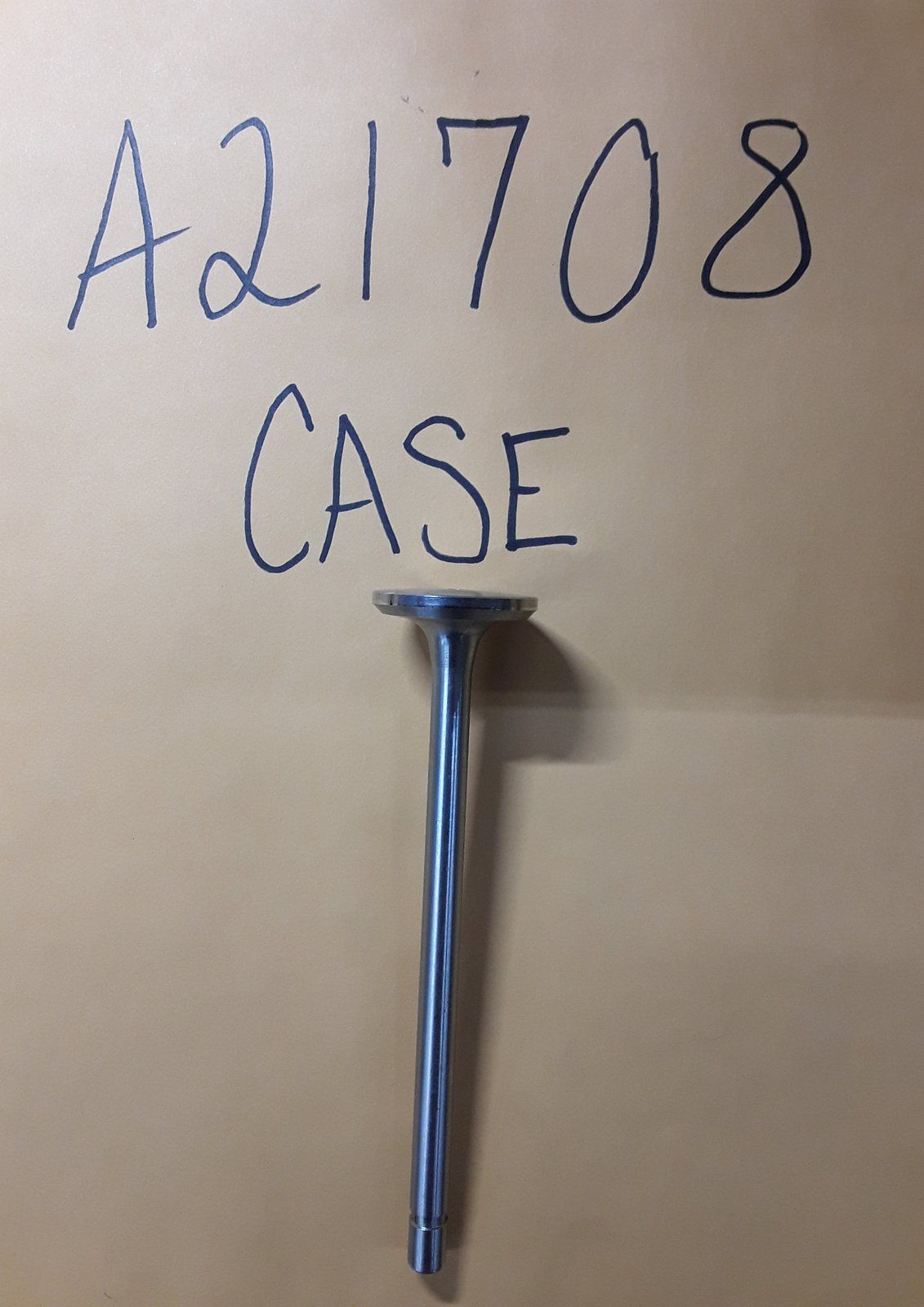 A21708 CASE EXHAUST VALVES - Ingersoll/Case Tractor Part
