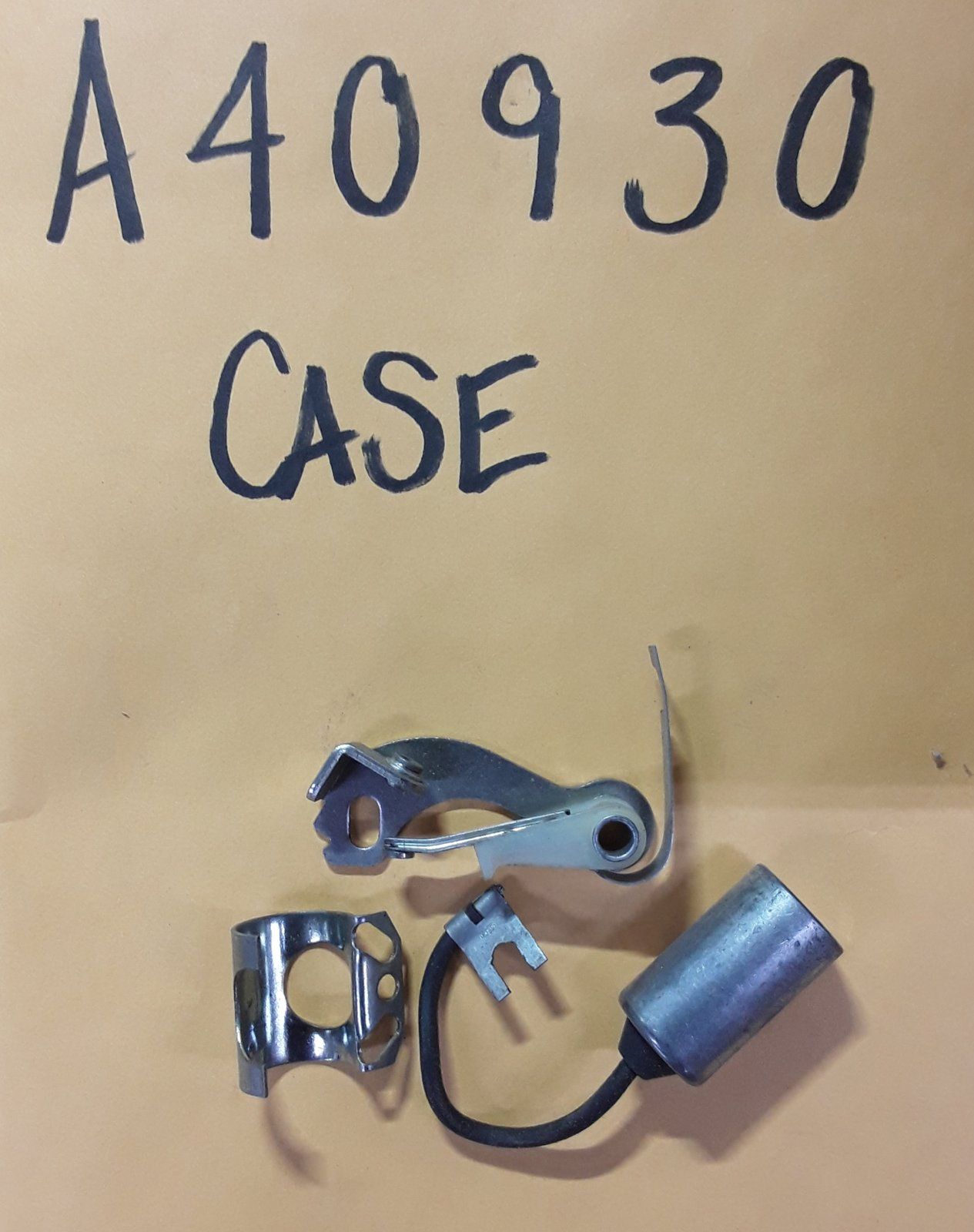 A40930 CASE VENTILATED POINT AND VACUUM FILLED CONDENSER - Ingersoll/Case Tractor Part