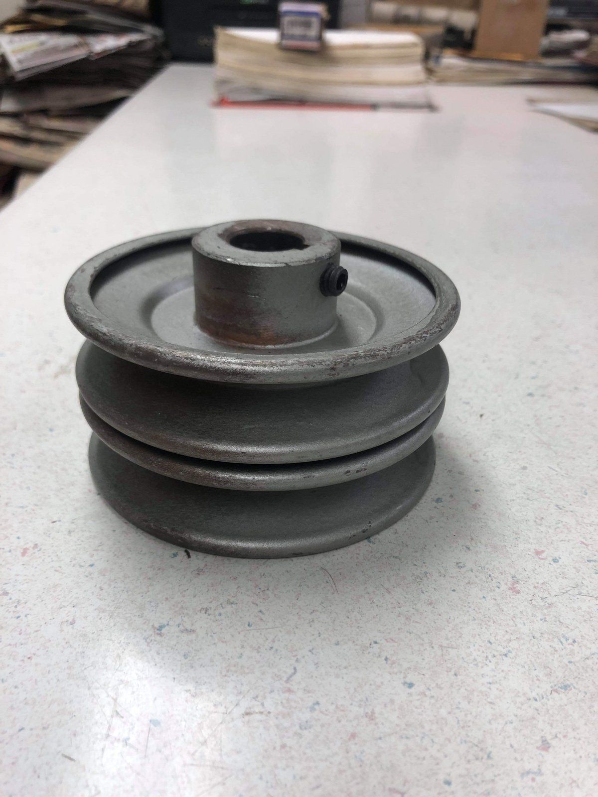 A70291 PULLEY - CENTER SPINDLE - Ingersoll/Case Tractor Part
