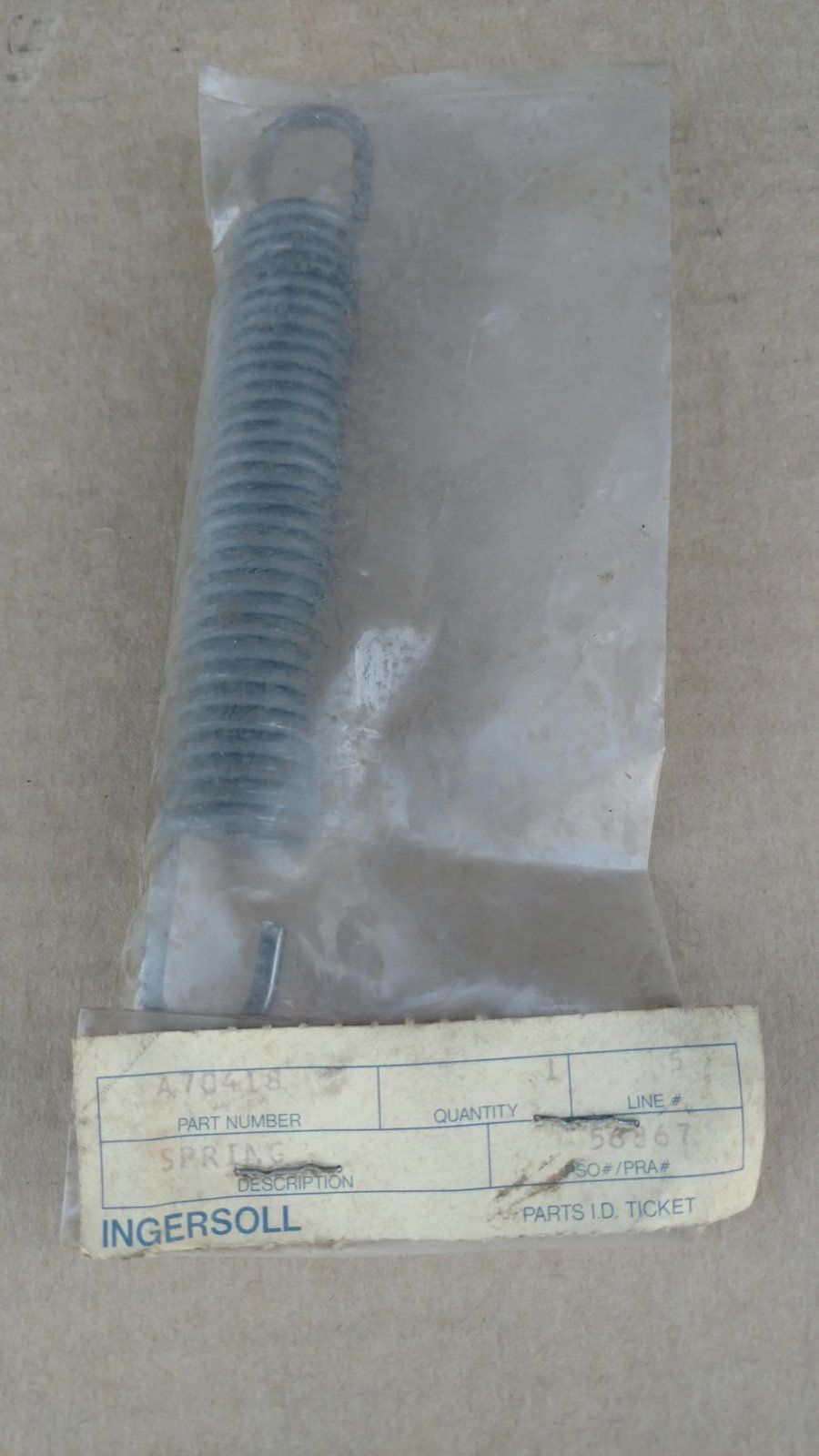 A70418 SPRING-EXT 5.88 X .75 - Ingersoll/Case Tractor Part