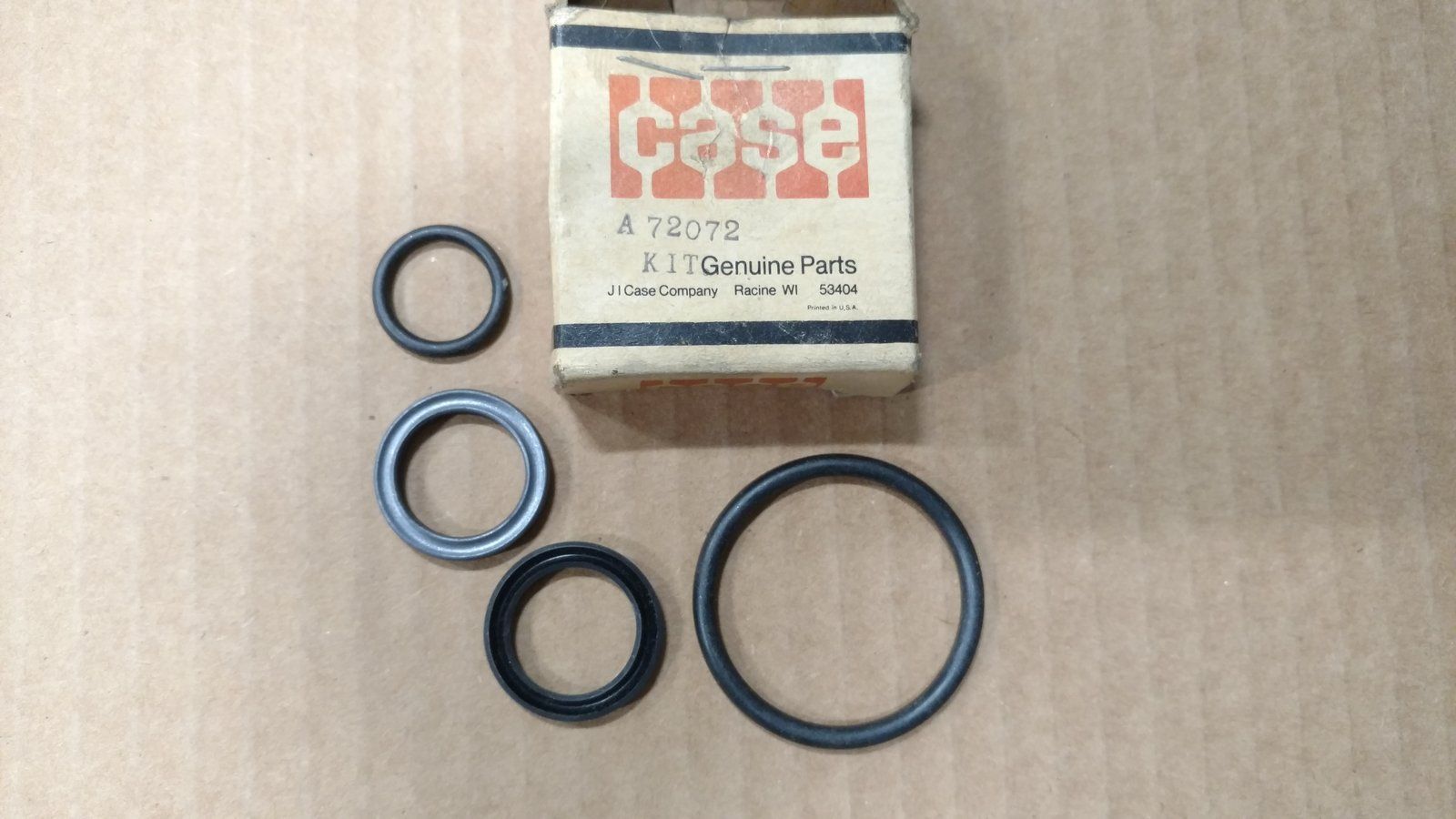 A72072 SEAL KIT CHAR LYNN #5421 - Ingersoll/Case Tractor Part