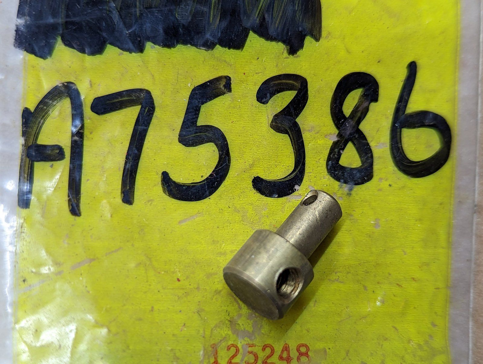 A75386 BALL JOINT - Ingersoll/Case Tractor Part