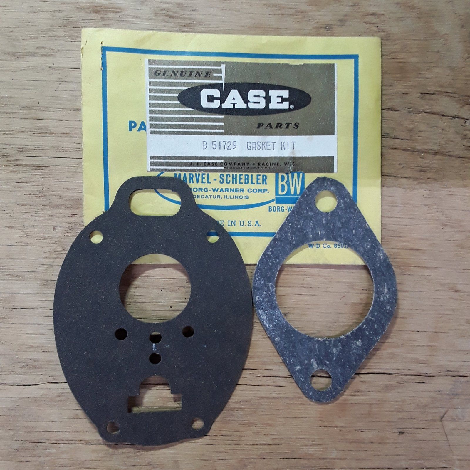 B51729 CASE BIG BOWL CARBURETOR GASKET - Ingersoll/Case Tractor Part