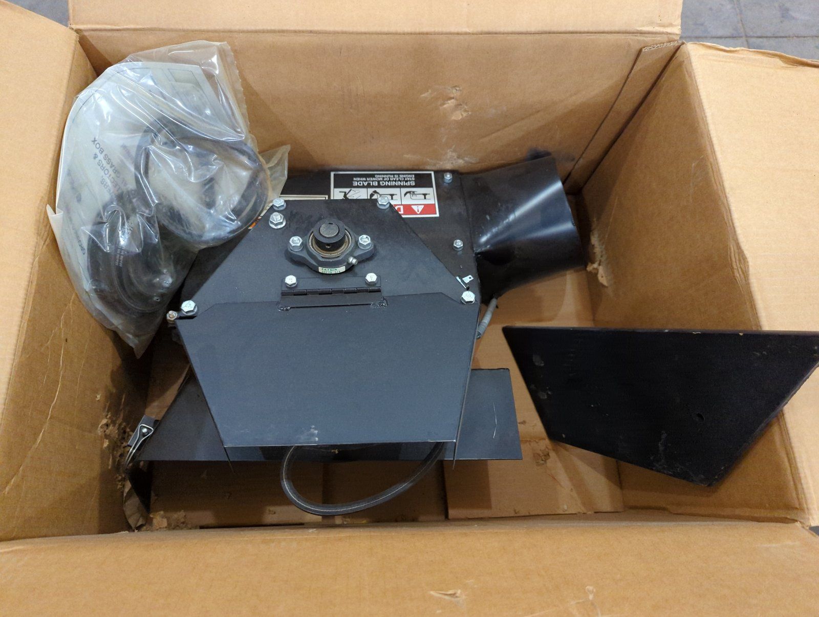 BVAC01 VAC BLOWER 42/52 MOWERS - Ingersoll/Case Tractor Part