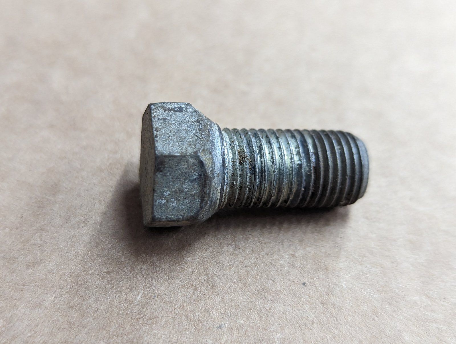 C10314 USED BOLT-LUG 7/16-20 X 1.19 75 deg - Ingersoll/Case Tractor Part