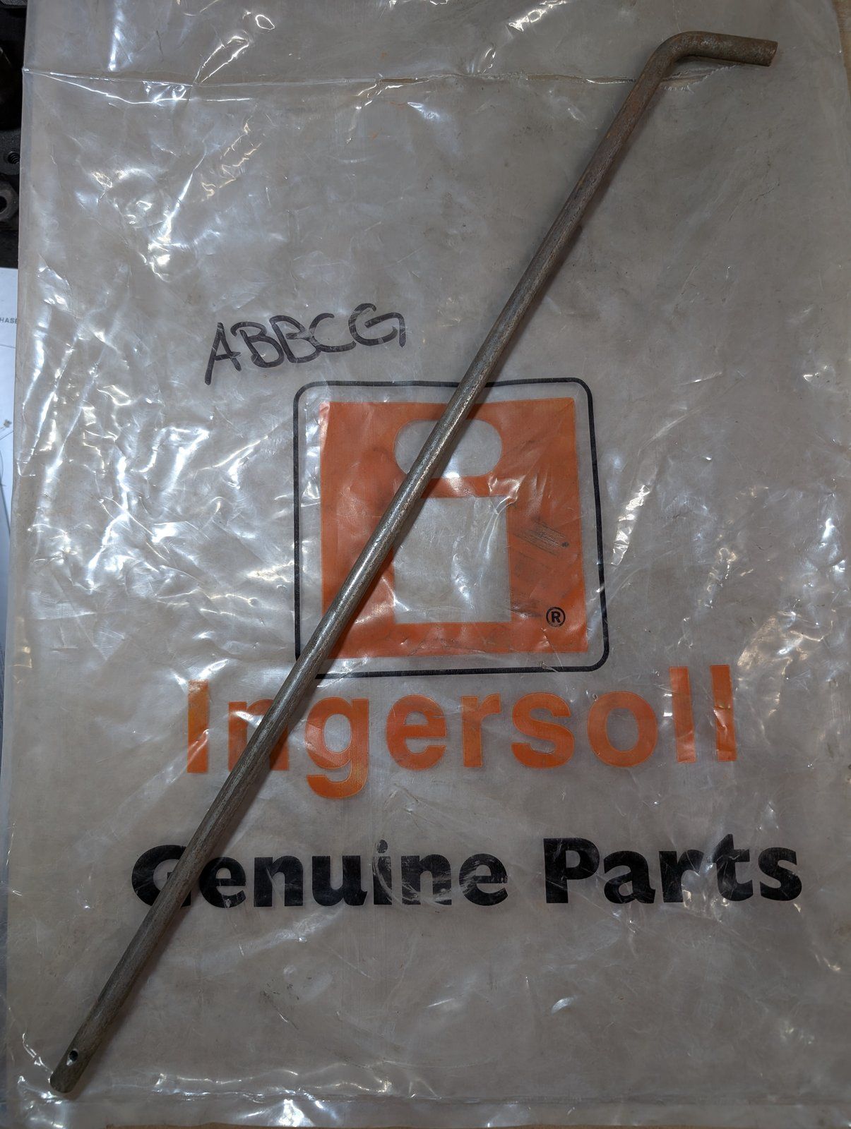 C10338 ROD-LIFT LEVER LOCK (120) - Ingersoll/Case Tractor Part