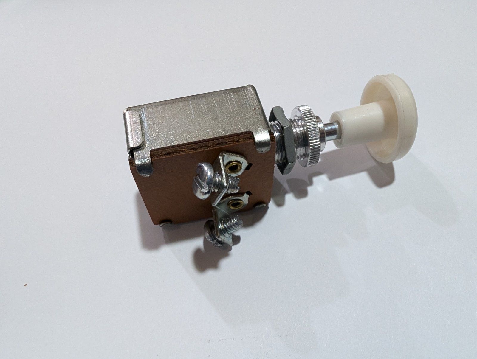 C10474 SWITCH - LIGHT A70222 - Ingersoll/Case Tractor Part