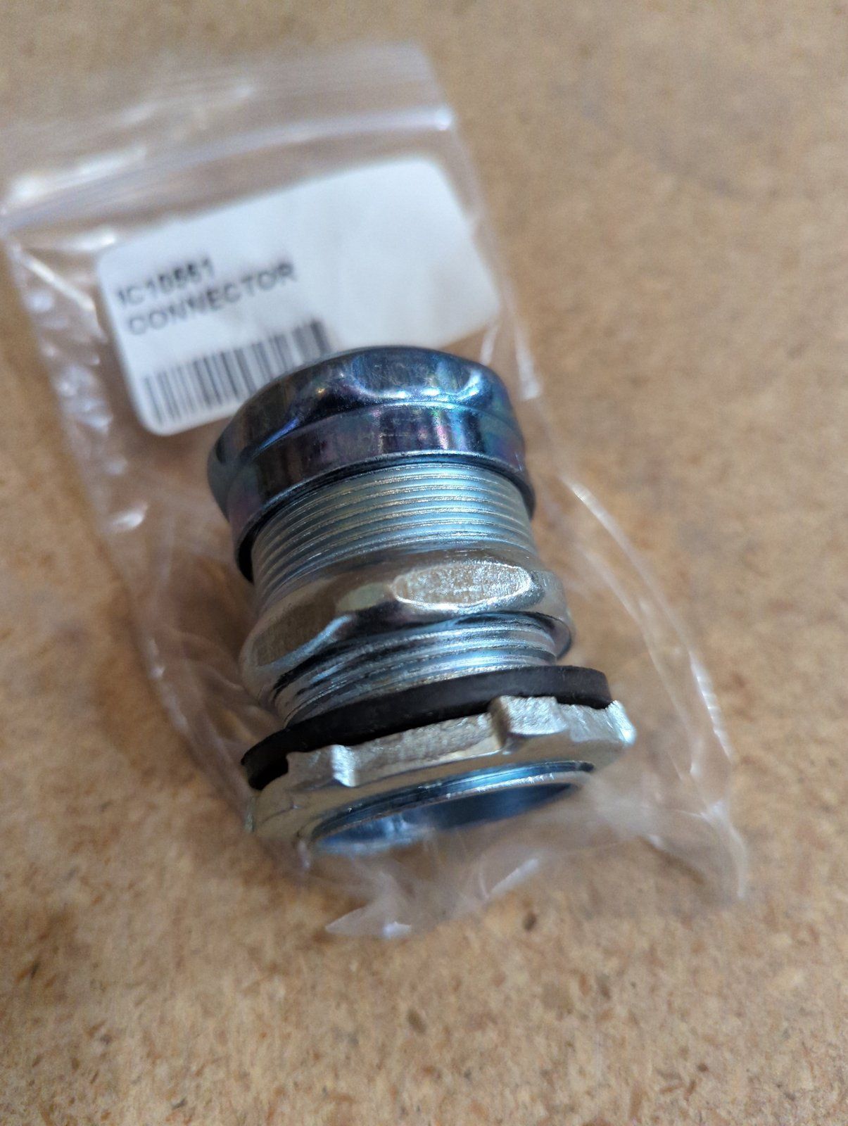 C10561 CONNECTOR - Ingersoll/Case Tractor Part
