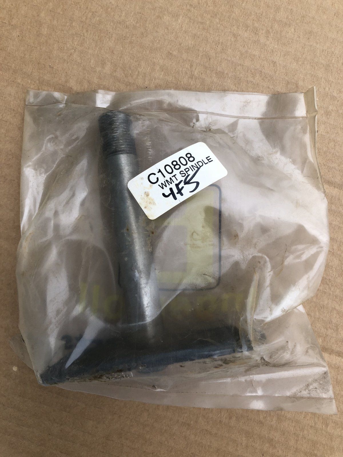 C10808 SPINDLE-MOWER BLADE F46 - Ingersoll/Case Tractor Part