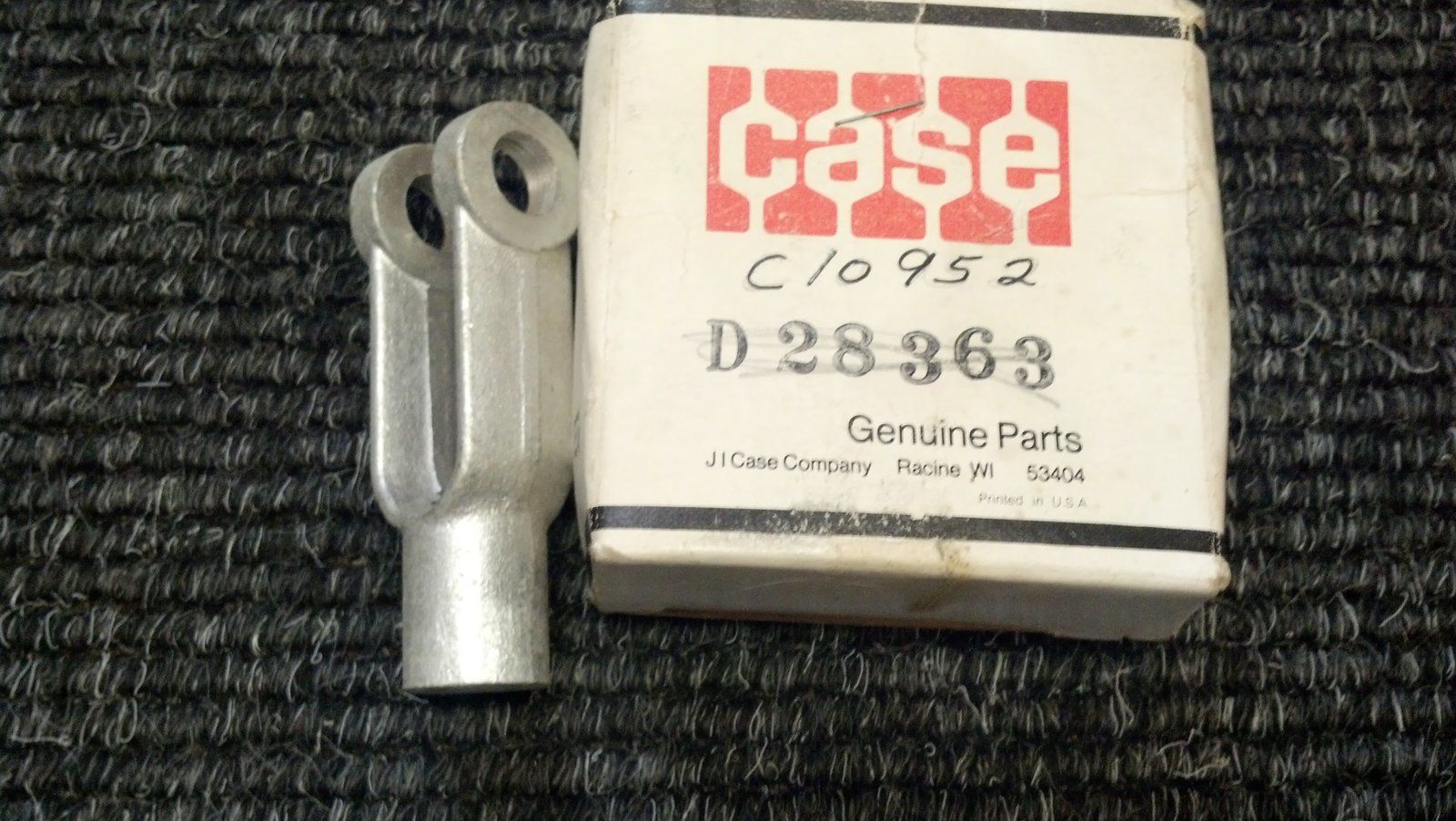 C10952 CLEVIS 1/2-13 THD ZP (S) - Ingersoll/Case Tractor Part