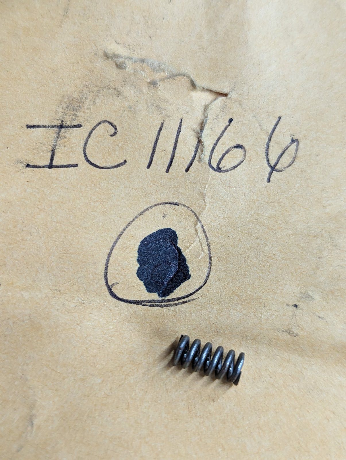 C11166 SPRING TECUMSEH 792003 - Ingersoll/Case Tractor Part