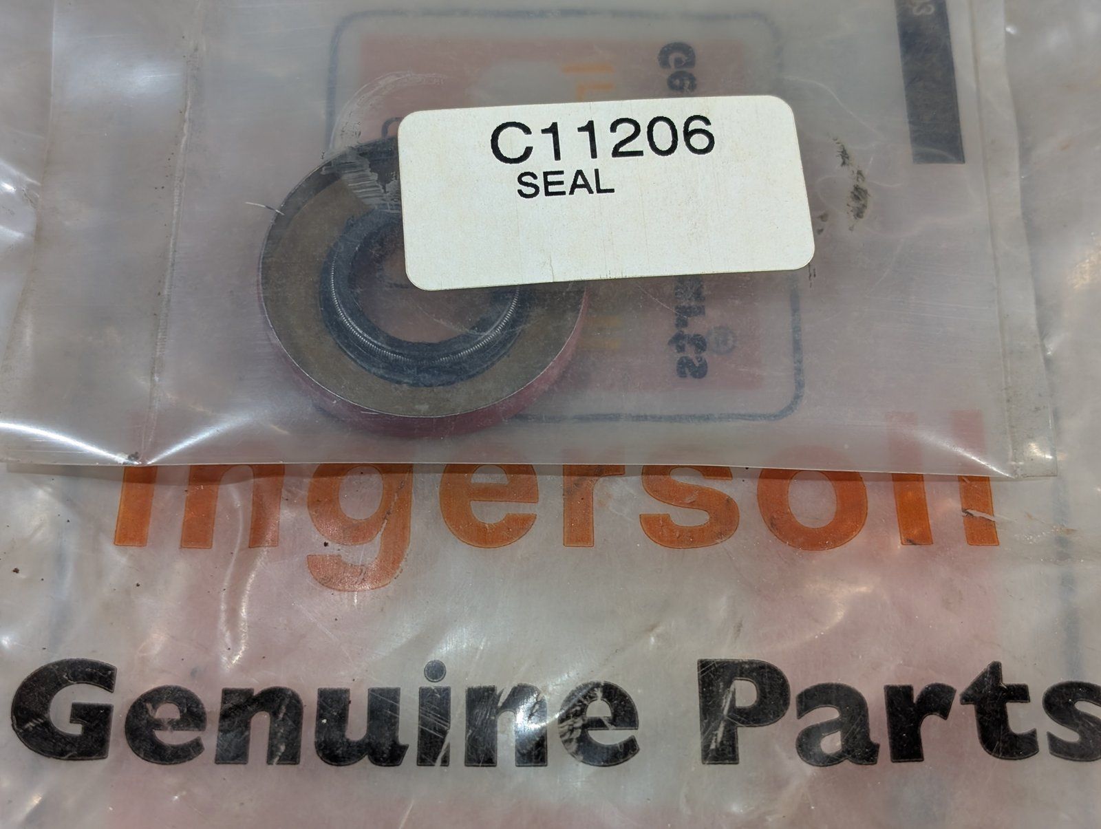 C11206 SEAL TECUMSEH 788025 - Ingersoll/Case Tractor Part